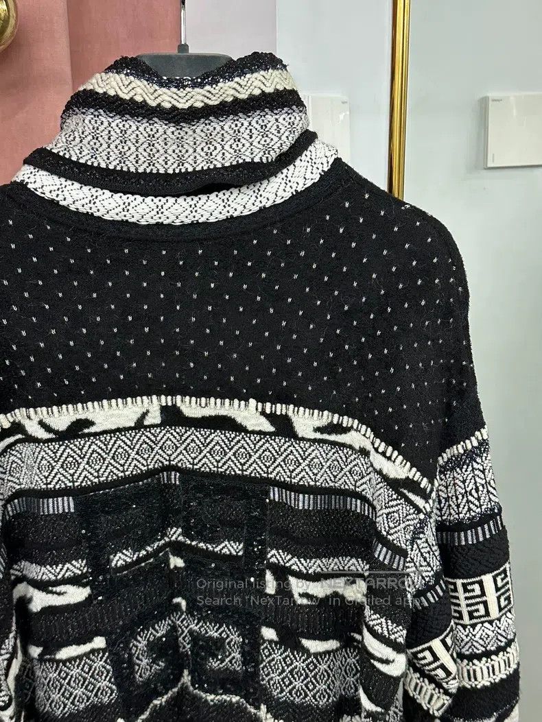 Givenchy Givenchy Black and White Polka Dot Printed Logo Turtleneck Size US S / EU 44-46 / 1 - 3 Thumbnail