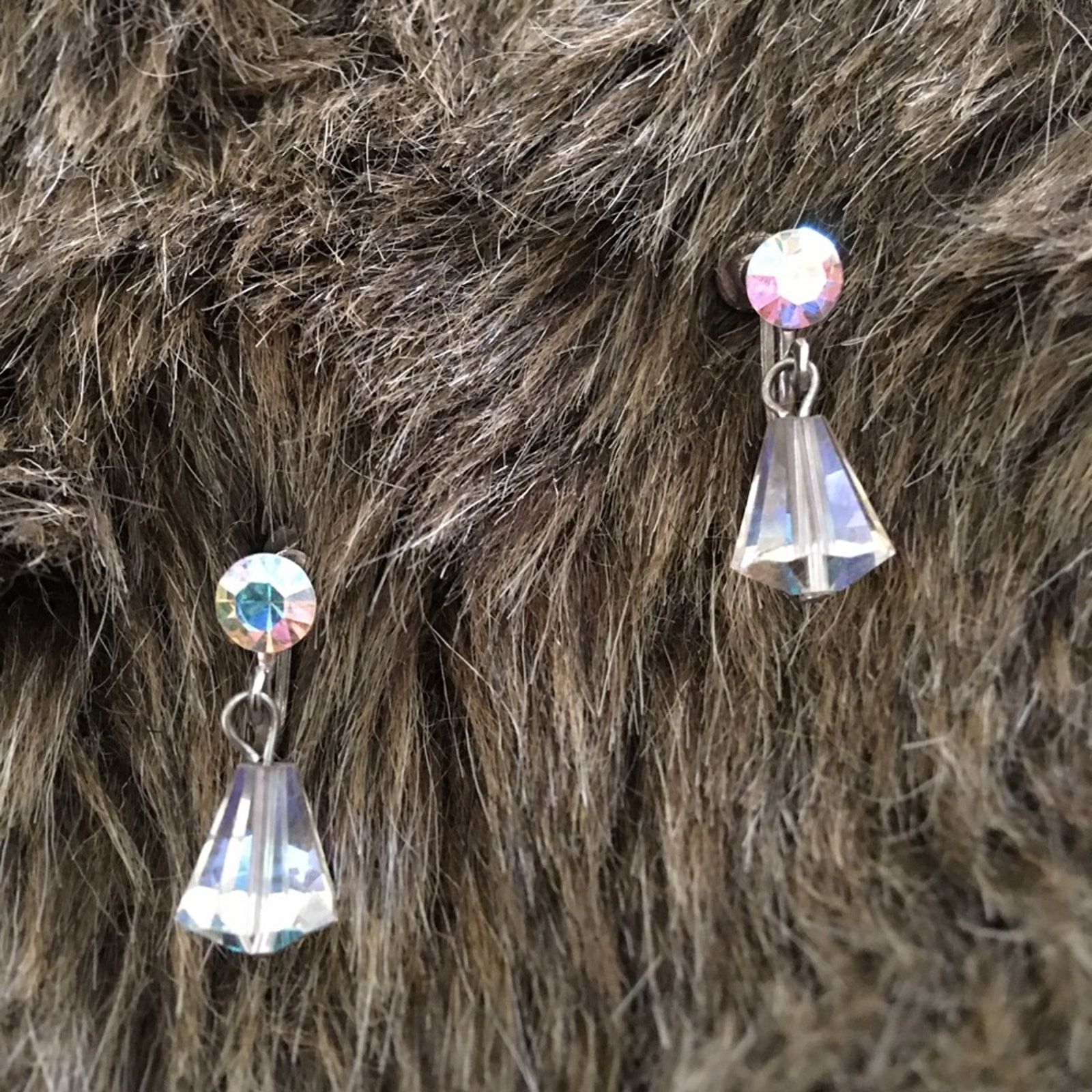 Vintage Vintage 50s clear aurora borealis clip earrings Size ONE SIZE - 1 Thumbnail