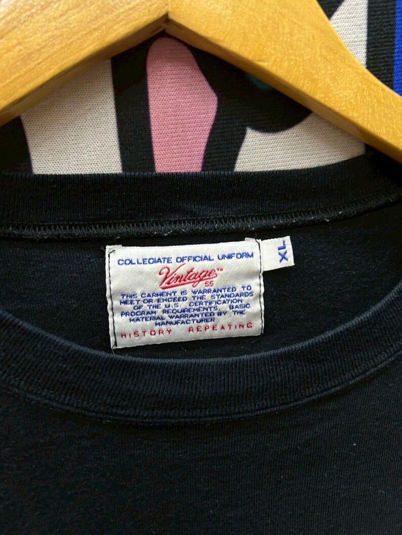 Vintage Vintage 2000s Bullitt Movie tshirt size XL fits like L Size US L / EU 52-54 / 3 - 6 Thumbnail