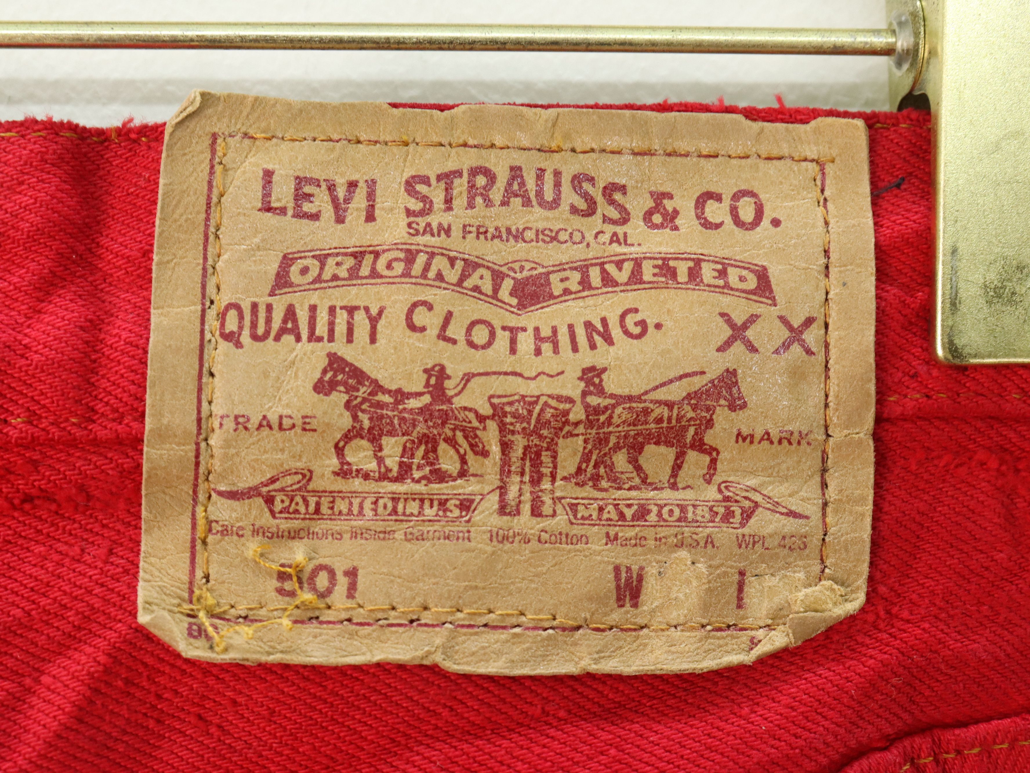 Levi's × Vintage Vtg. Levis 501 Red Distressed Jeans MADE IN USA Size US 28 / EU 44 - 13 Thumbnail