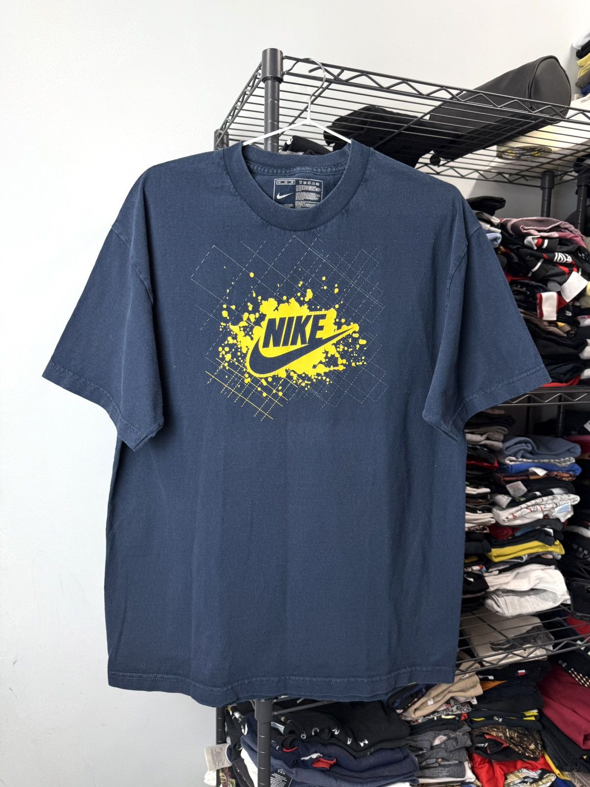 Nike 2000’s Vintage Nike T Shirt Big Logo Size US L / EU 52-54 / 3 - 1 Thumbnail