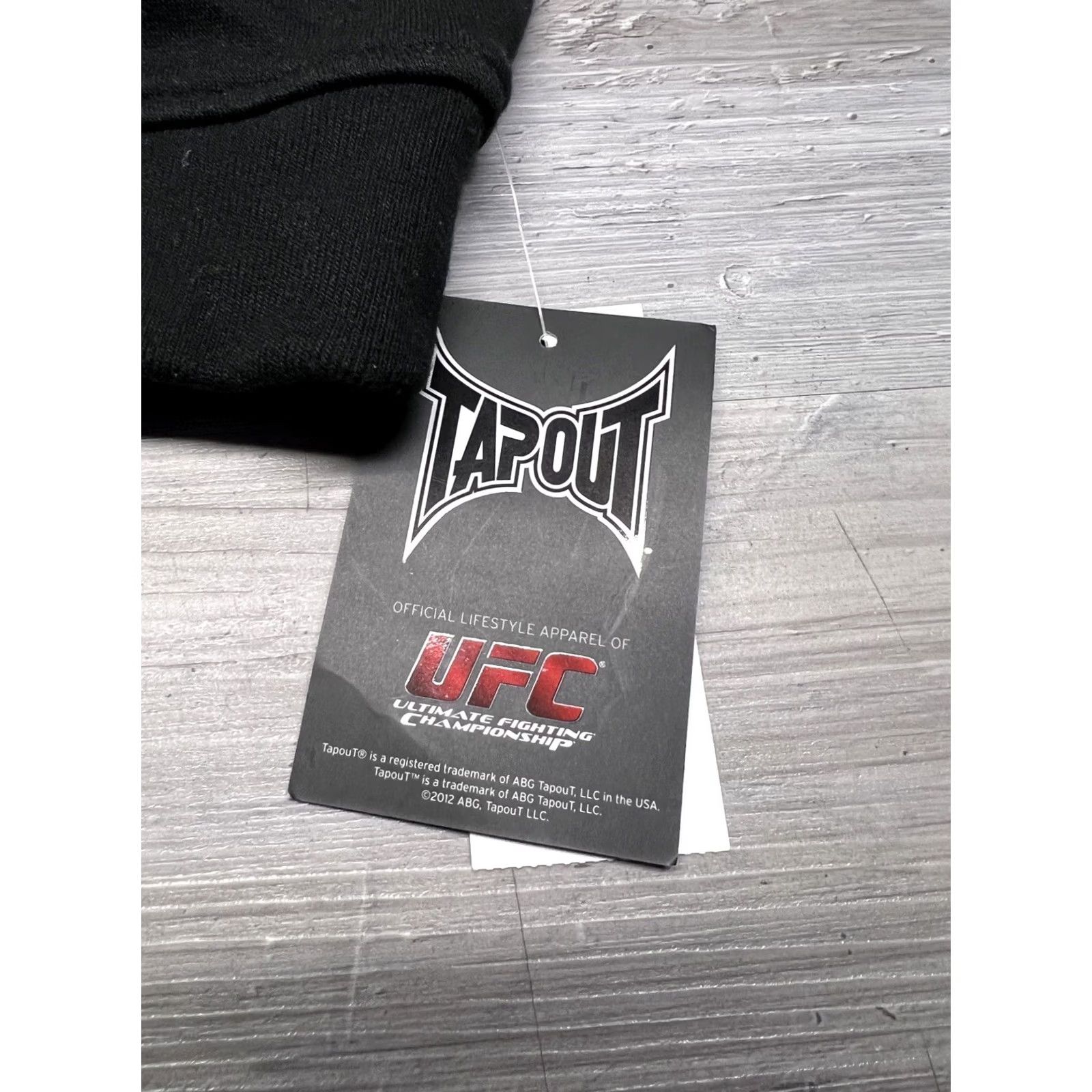 Tapout Tapout Full Zip Hoodie NWT Red Black Gray Colorblock Logo Mens L Sleeve Zip Up Hooded Sweatshirt Clothing Size US L / EU 52-54 / 3 - 3 Thumbnail
