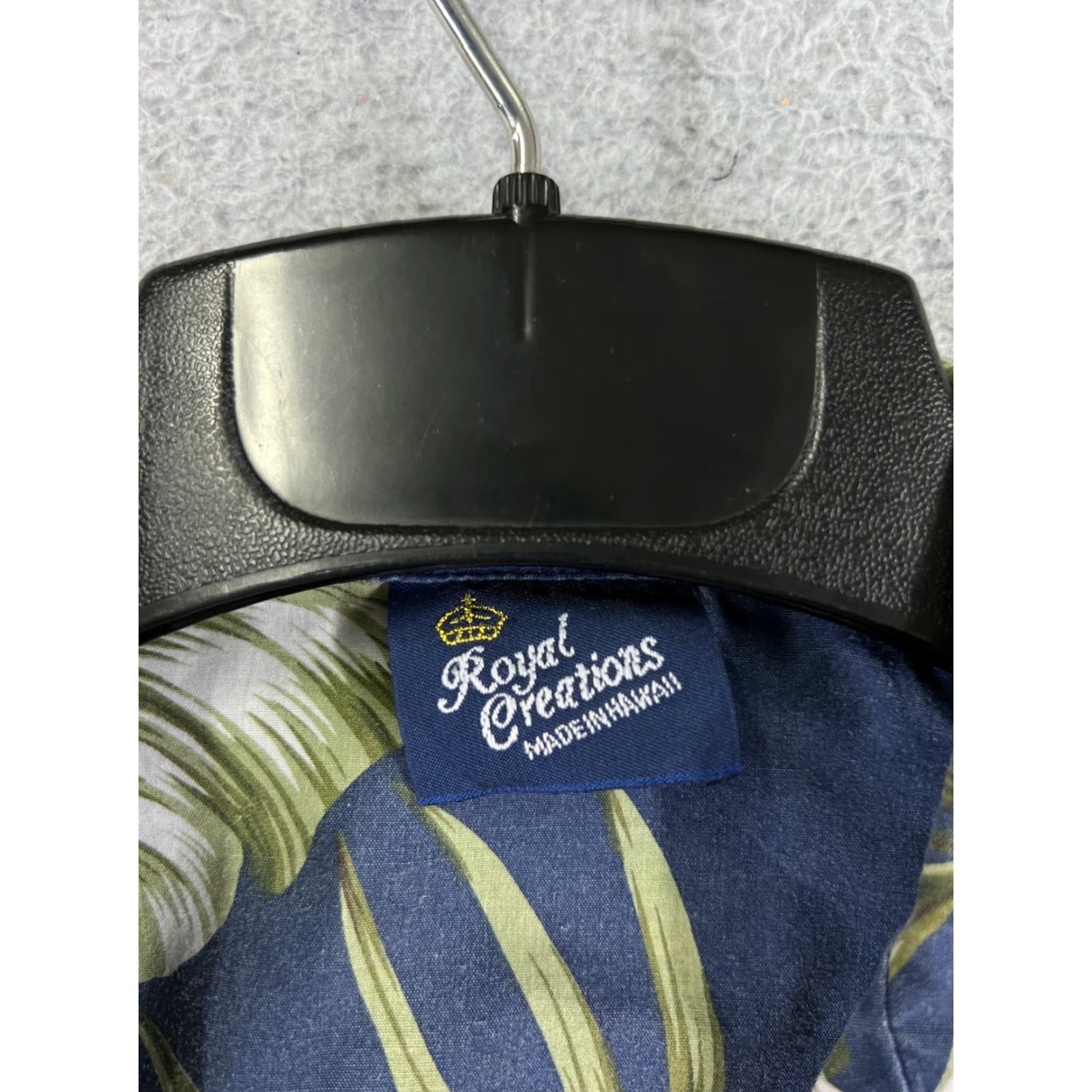 Vintage VINTAGE Royal Creations Hawaiian Shirt Mens Button-Up Dark Blue Floral Palm Plumeria Poly Blend M Short Sleeve Collared Casual Beach Aloha 70s 80s Size US M / EU 48-50 / 2 - 7 Thumbnail