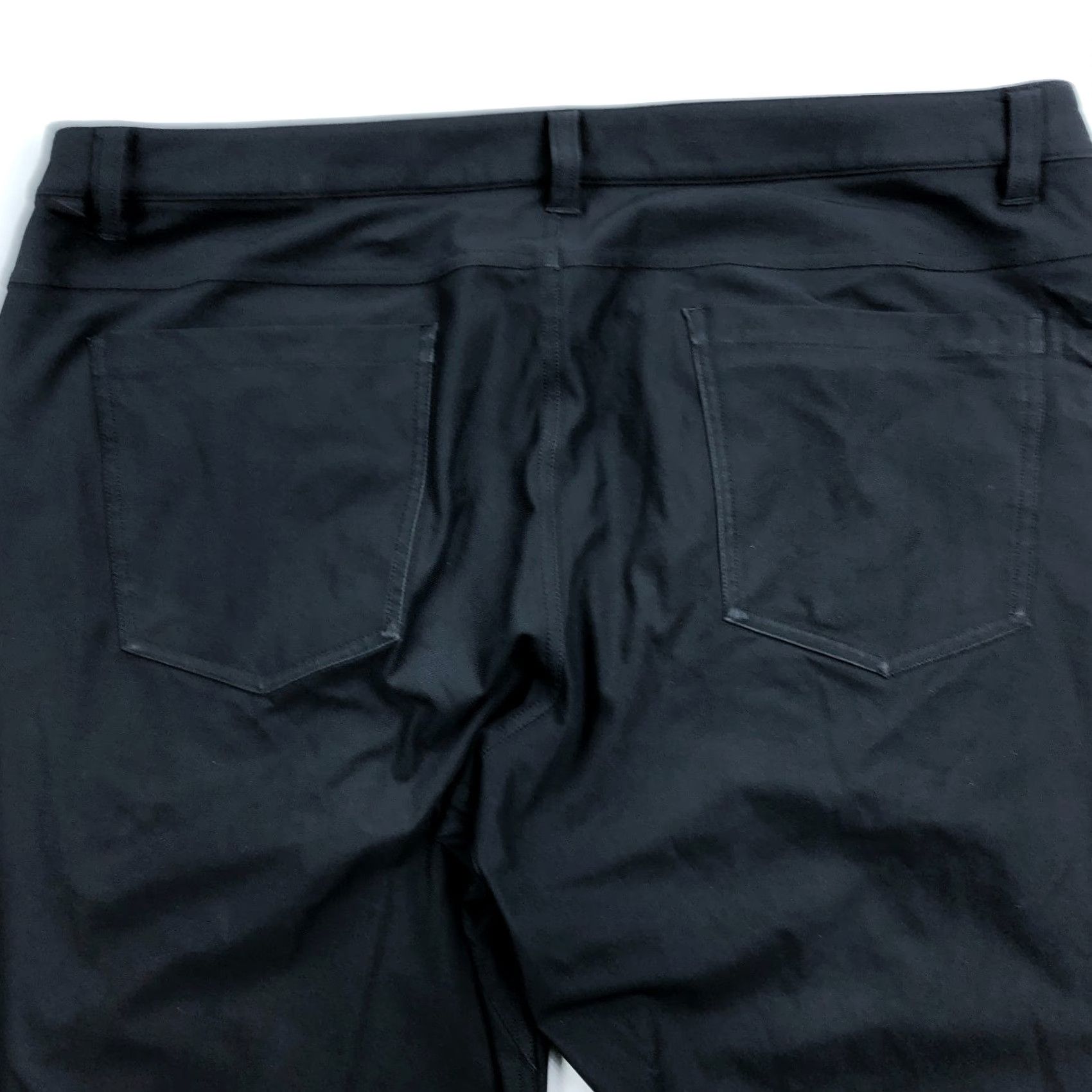 Lululemon Lululemon Pants Mens 36 x33 ABC Classic-Fit 5 Pocket Warpstreme Black City Preppy Chino Pants Mens size 36 33in Black Size US 36 / EU 52 - 4 Thumbnail