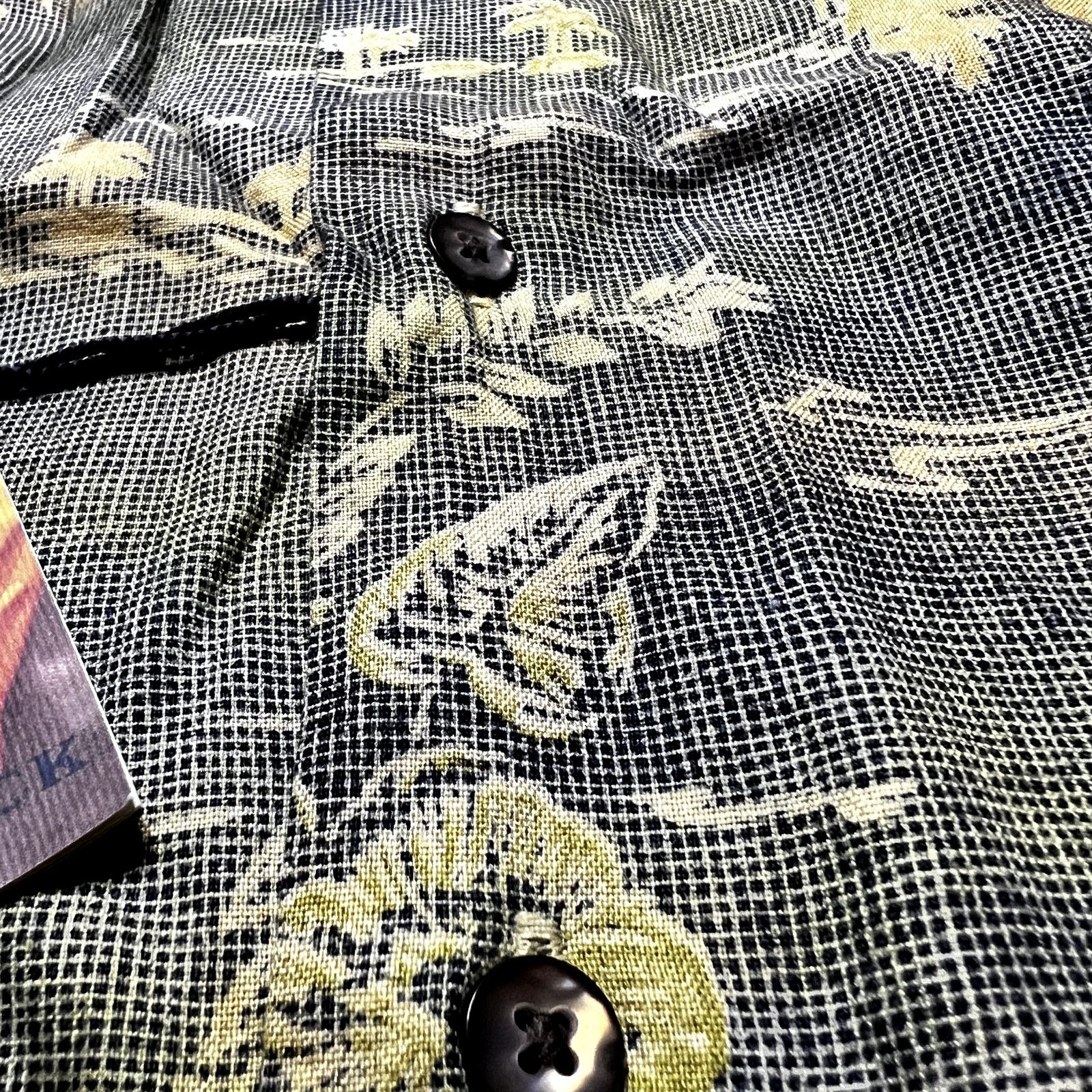 Cutter & Buck Cutter & Buck Men's Hawaiian Button-Up Shirt, Medium, NWT Size US M / EU 48-50 / 2 - 8 Thumbnail
