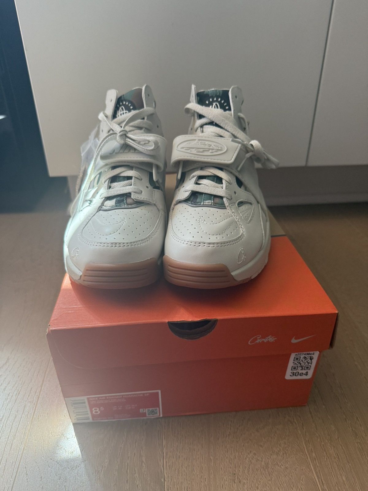 Size US Nike Corteiz x Air Trainer Huarache Light Bone