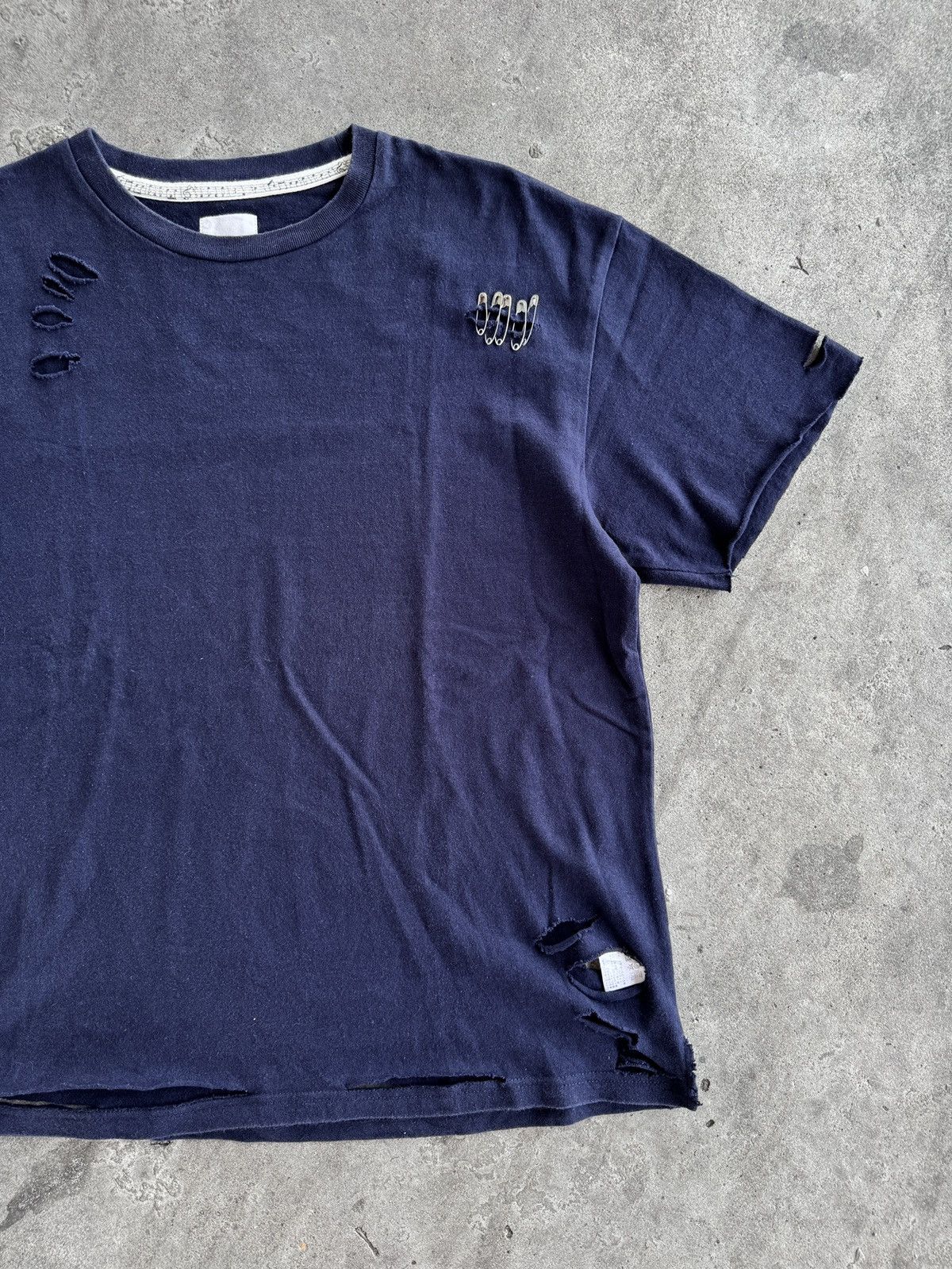 Number (N)ine Number (N)ine Distressed Tshirt Size US XL / EU 56 / 4 - 2 Thumbnail