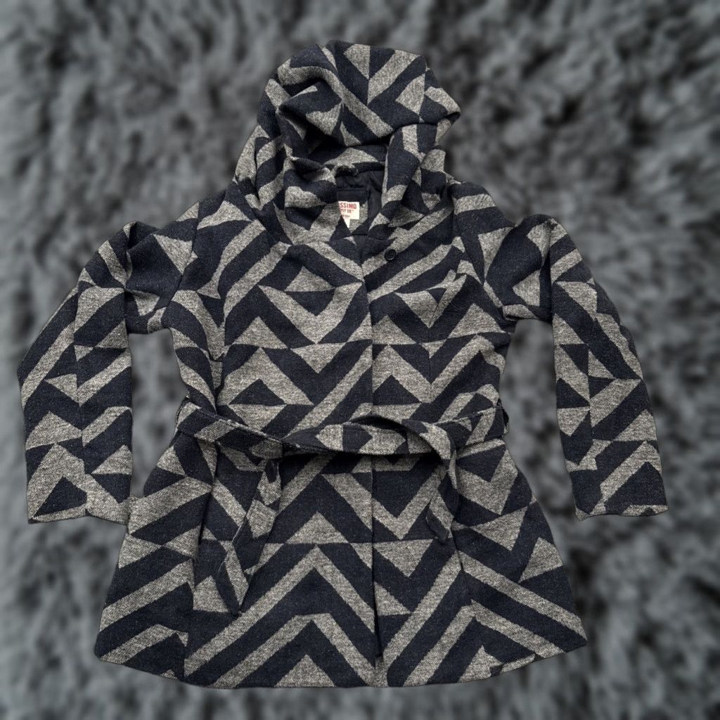 Mossimo VINTAGE? wait not vintage. The item is not vintage per specs. So: Mossimo Coat Womens XL Geometric Belted Lined Pockets Casual Travel Coat Size XL / US 12-14 / IT 48-50 - 1 Thumbnail