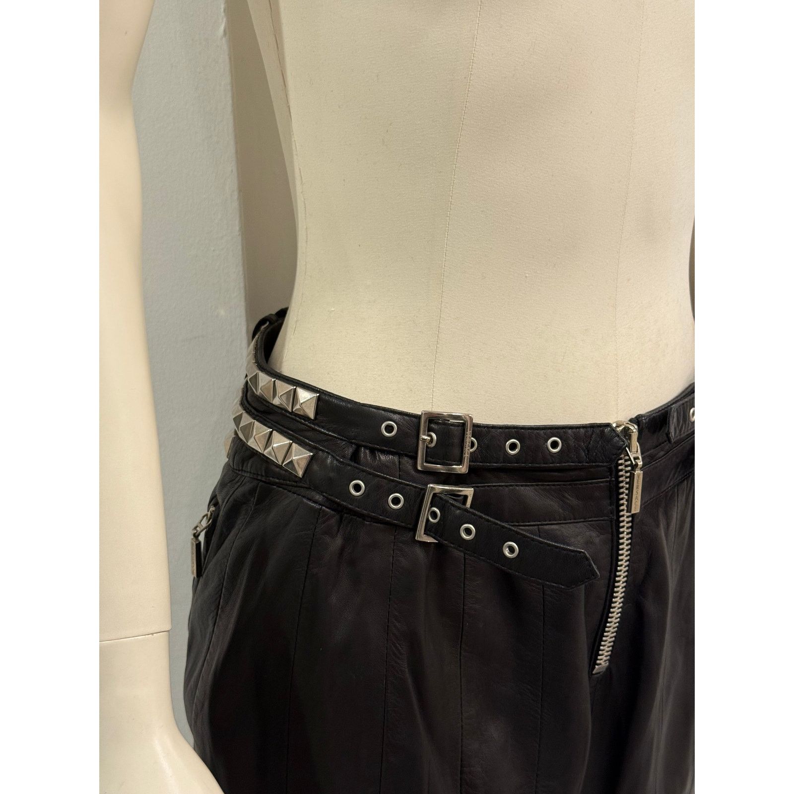 Versace 1990s Gianni Versace studded leather skirt Size M / US 6-8 / IT 42-44 - 5 Thumbnail
