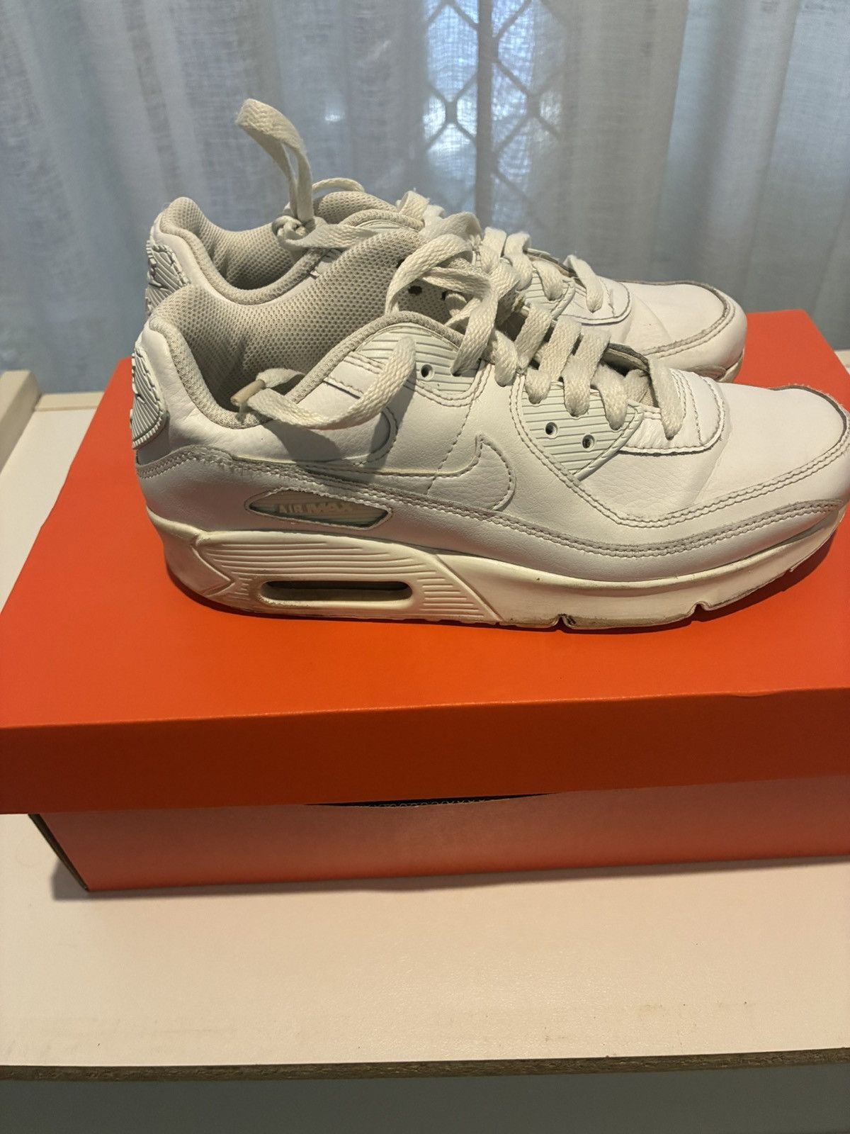 Nike Nike Air Max 90 white trainers Size US 5 / EU 37 - 5 Thumbnail