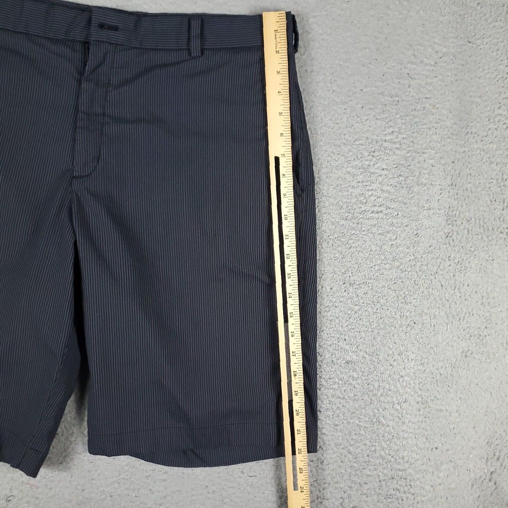 Nike Nike Shorts Size 36 Gray Striped Dri Fit Casual Flat Front Chino Mens Size US 36 / EU 52 - 6 Thumbnail
