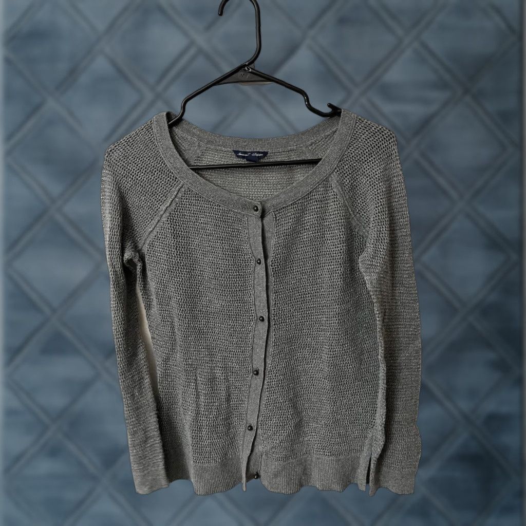 American Eagle Outfitters VINTAGE American Eagle Women's Sweater Cardigan Open-Knit Button Gray Medium Clothing Size M / US 6-8 / IT 42-44 - 1 Thumbnail