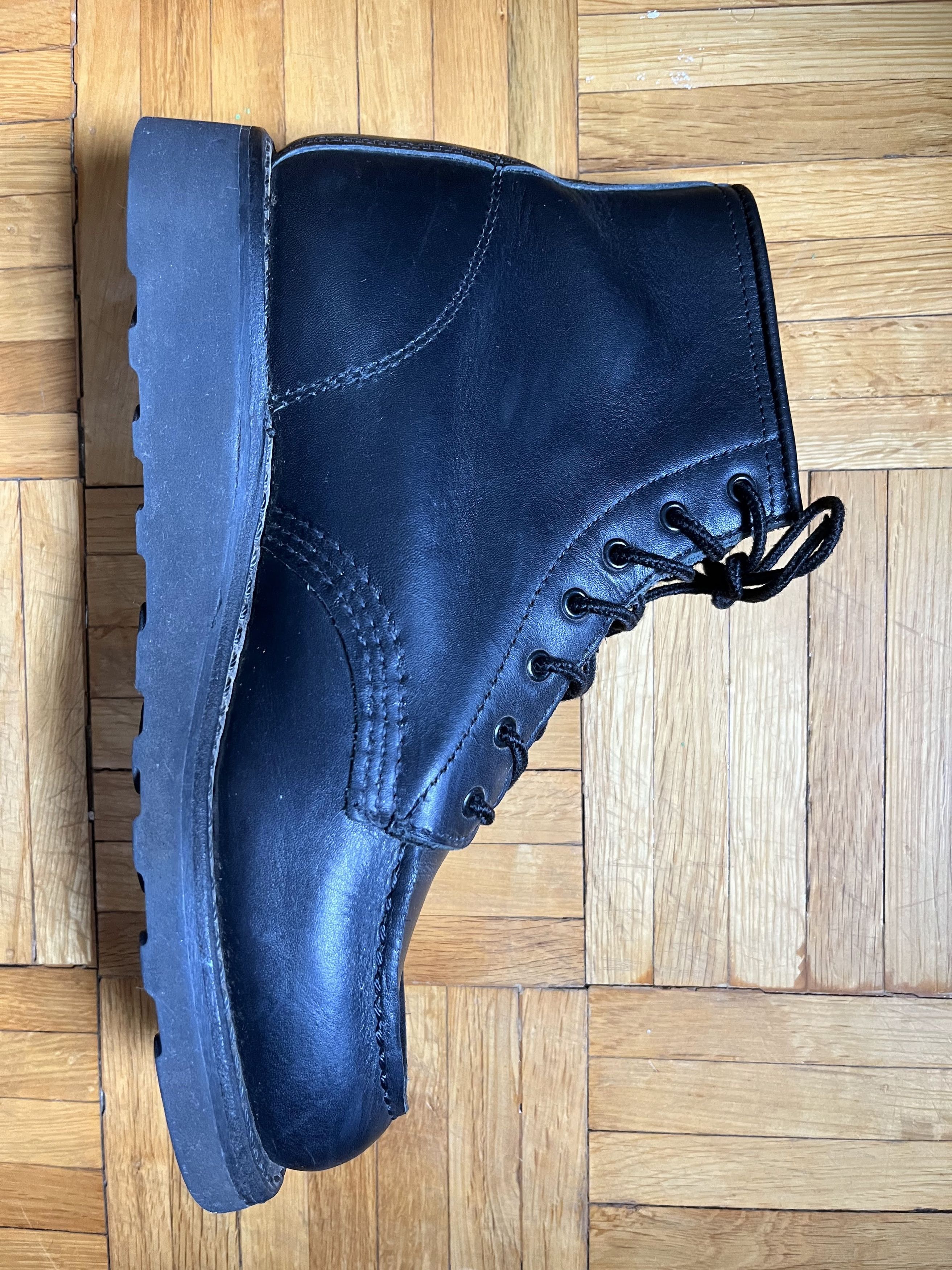 Red Wing Heritage 3380, 6-inch Classic Moc Size US 7 / IT 37 - 9 Thumbnail