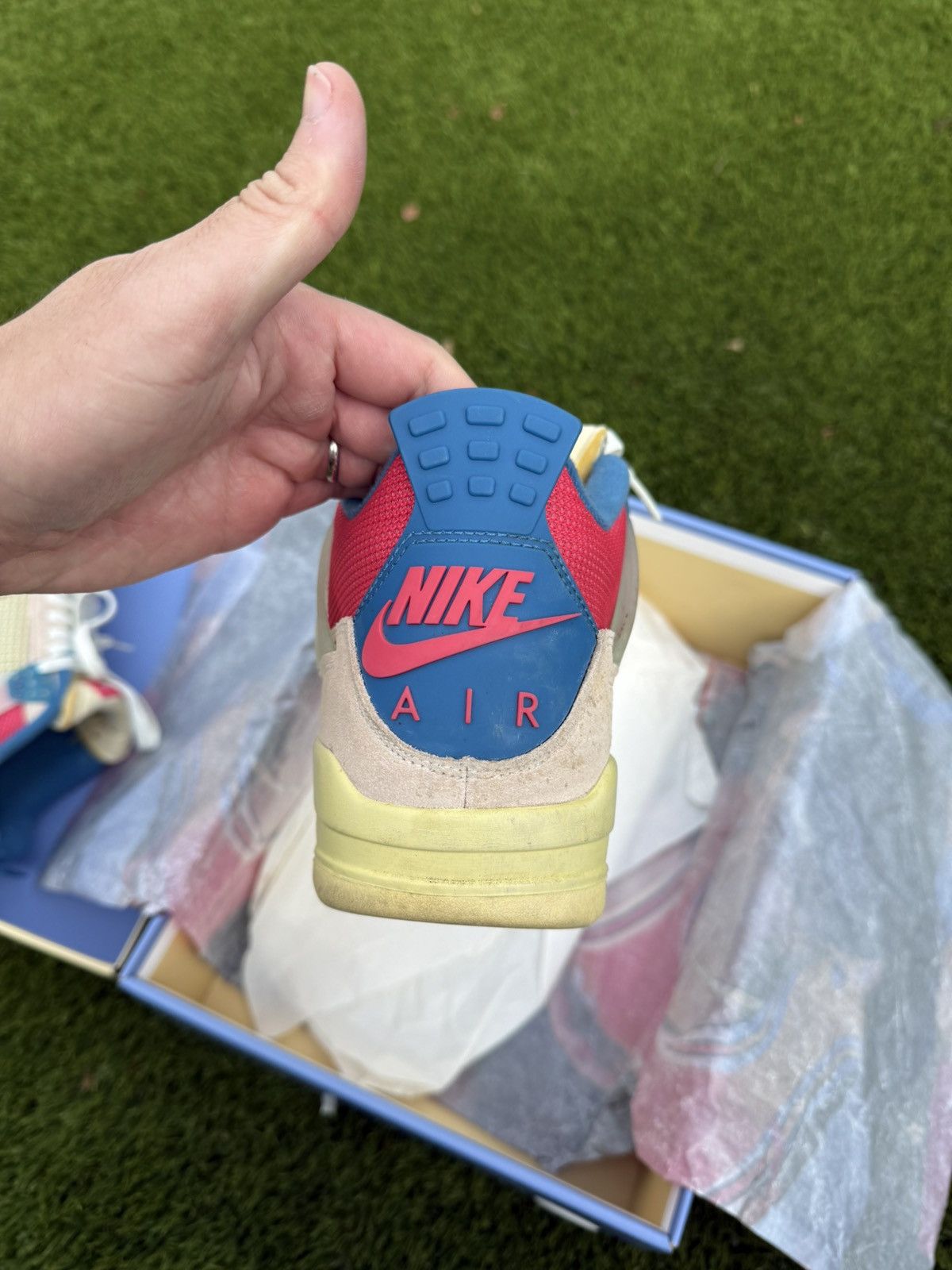 Jordan Brand × Union LA Air Jordan 4 Retro SP Guava Ice Size US 9.5 / EU 42-43 - 8 Thumbnail