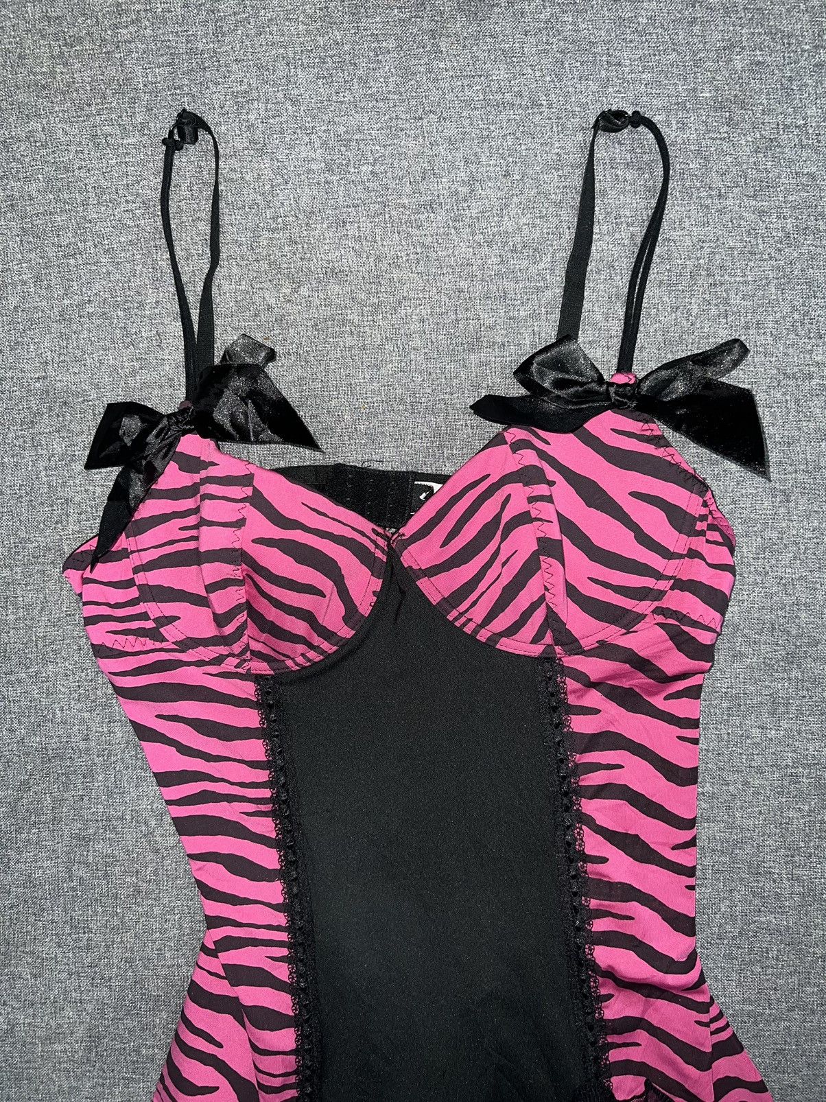 Tripp NYC Vintage Hot Topic zebra corset garter 🦓 🎀 Size M / US 6-8 / IT 42-44 - 4 Thumbnail