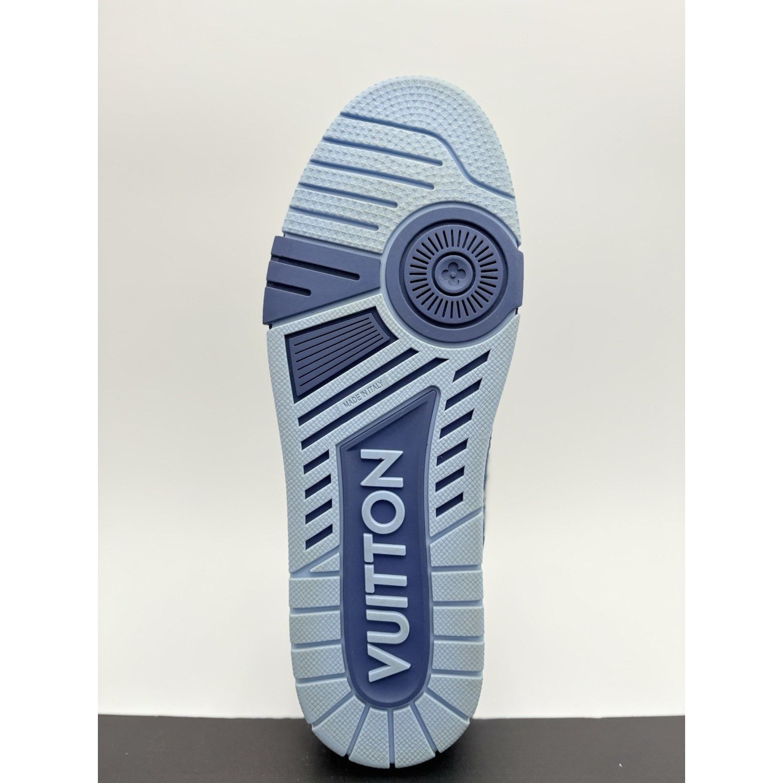Louis Vuitton (9-9.5 US) Louis Vuitton Trainer ' Monogram Blue Denim ' Size US 9 / EU 42 - 7 Thumbnail
