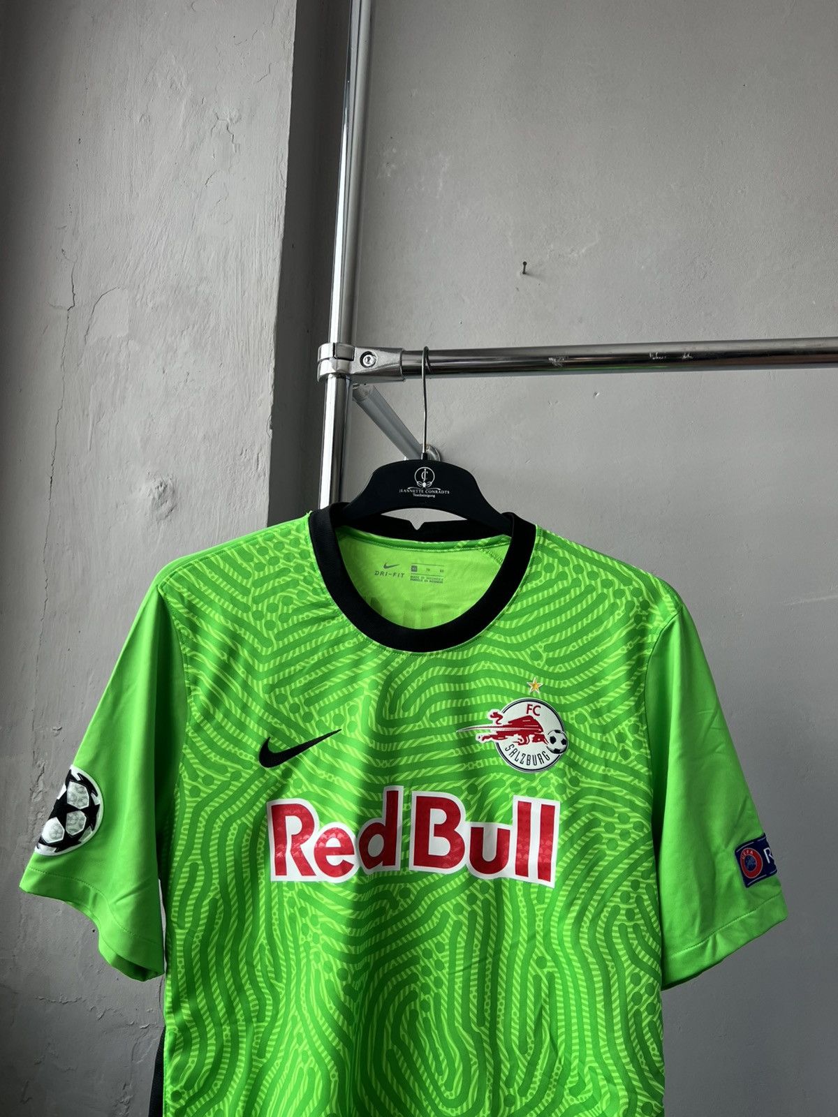 Nike 2021/22 SALZBURG #33 WALKE PLAYER ISSUED MATCH WORN JERSEY Size US XL / EU 56 / 4 - 4 Thumbnail