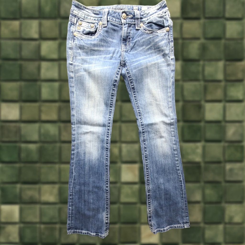 Miss Me Miss Me Jeans Womens 28 Fleur De Lis Boot Cut Embroidered Rhinestone Western Cowgirlcore Denim Blue 5-Pocket Regular Inseam 32" Rise Low. Size 28" / US 6 / IT 42 - 1 Thumbnail