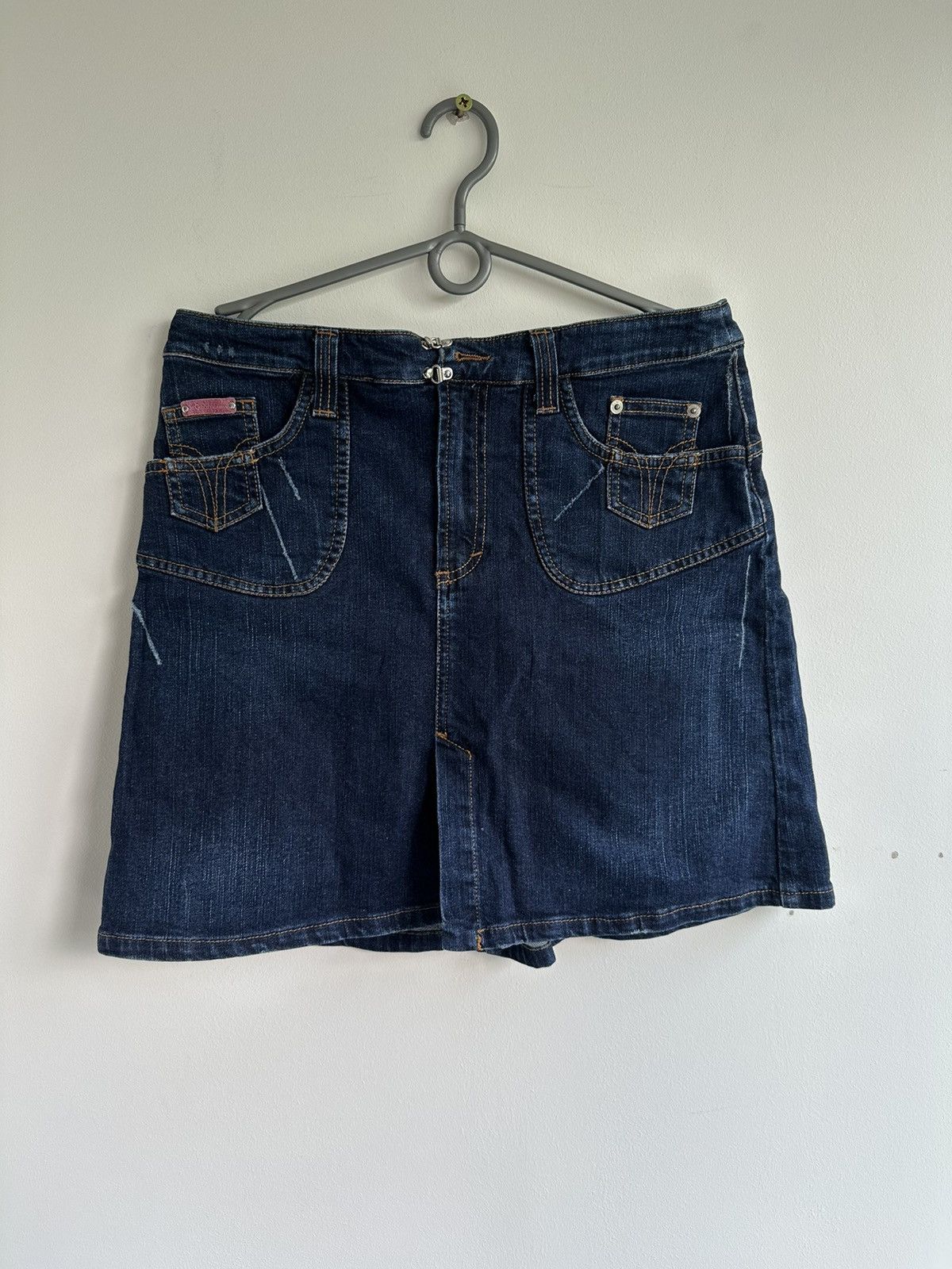 Dolce & Gabbana VTG Dolce & Gabbana Denim Pockets Mini Skirt Blue Size IT 44 Size 30" / US 8 / IT 44 - 1 Thumbnail
