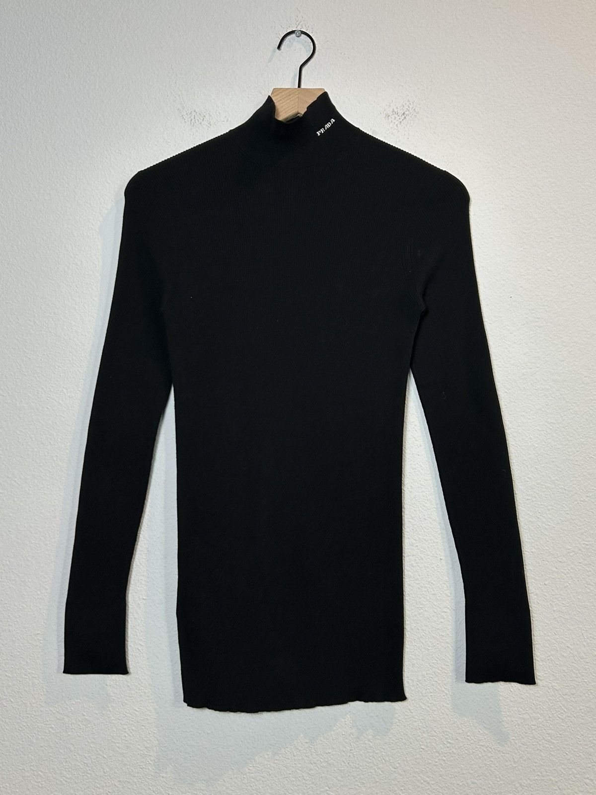 Prada FW23 Logo Mock Neck Long Sleeve Size US S / EU 44-46 / 1 - 1 Thumbnail