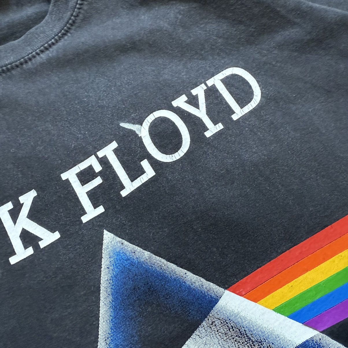 Pink Floyd Vintage 90s Faded Pink Floyd tee Rock Band T-shirt Size US L / EU 52-54 / 3 - 7 Thumbnail