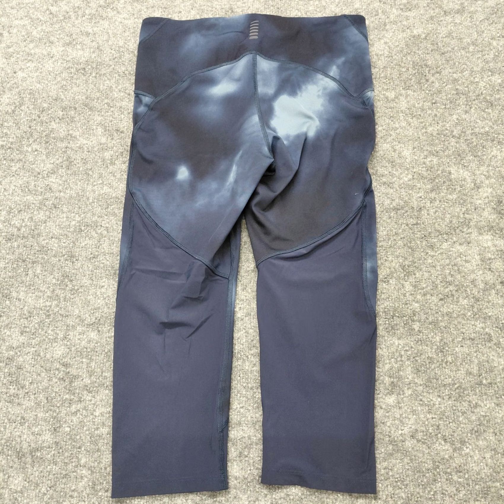Under Armour Under Armour Heatgear Leggings Women's Large Blue Tie Dye Compression Pants Shirt Size 36" / US 14 / IT 50 - 3 Thumbnail