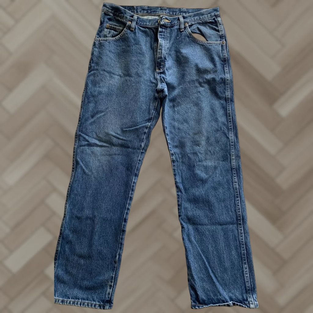 Wrangler Wrangler Jeans Mens Size 36x30 Blue Denim Regular Straight Fabric Cotton Blend Zip Button Pockets Size US 36 / EU 52 - 1 Thumbnail