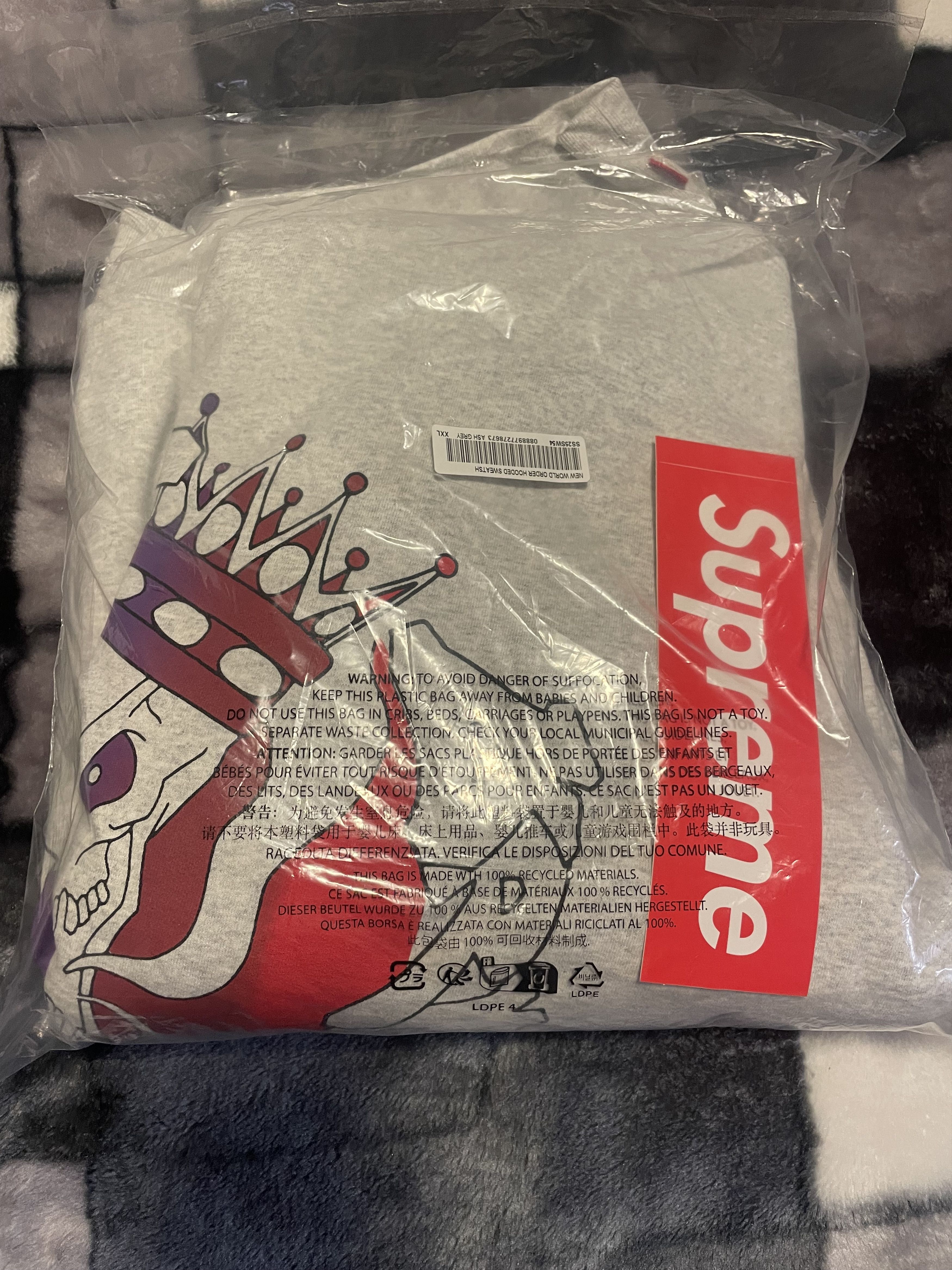 Supreme Xxl Hoodie | Grailed