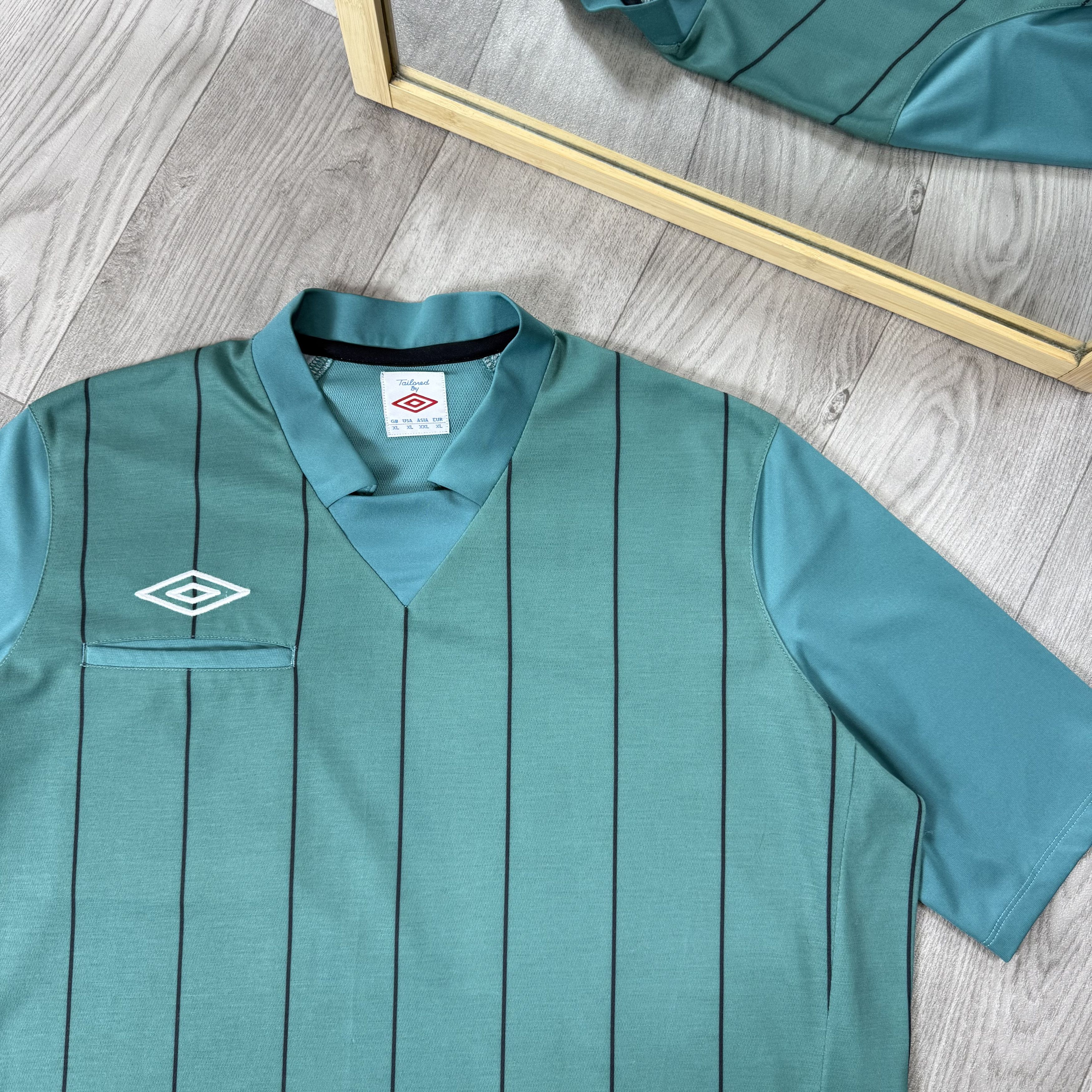 Umbro Vintage Umbro Striped Soccer Football Jersey Green Tee Shirt Size US XL / EU 56 / 4 - 2 Thumbnail