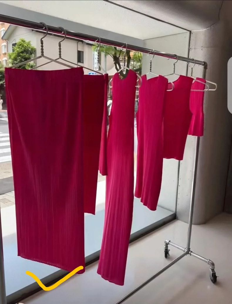 Issey Miyake Issey Miyake size:one size Rose-pink pleated skirt Size 22" - 5 Thumbnail