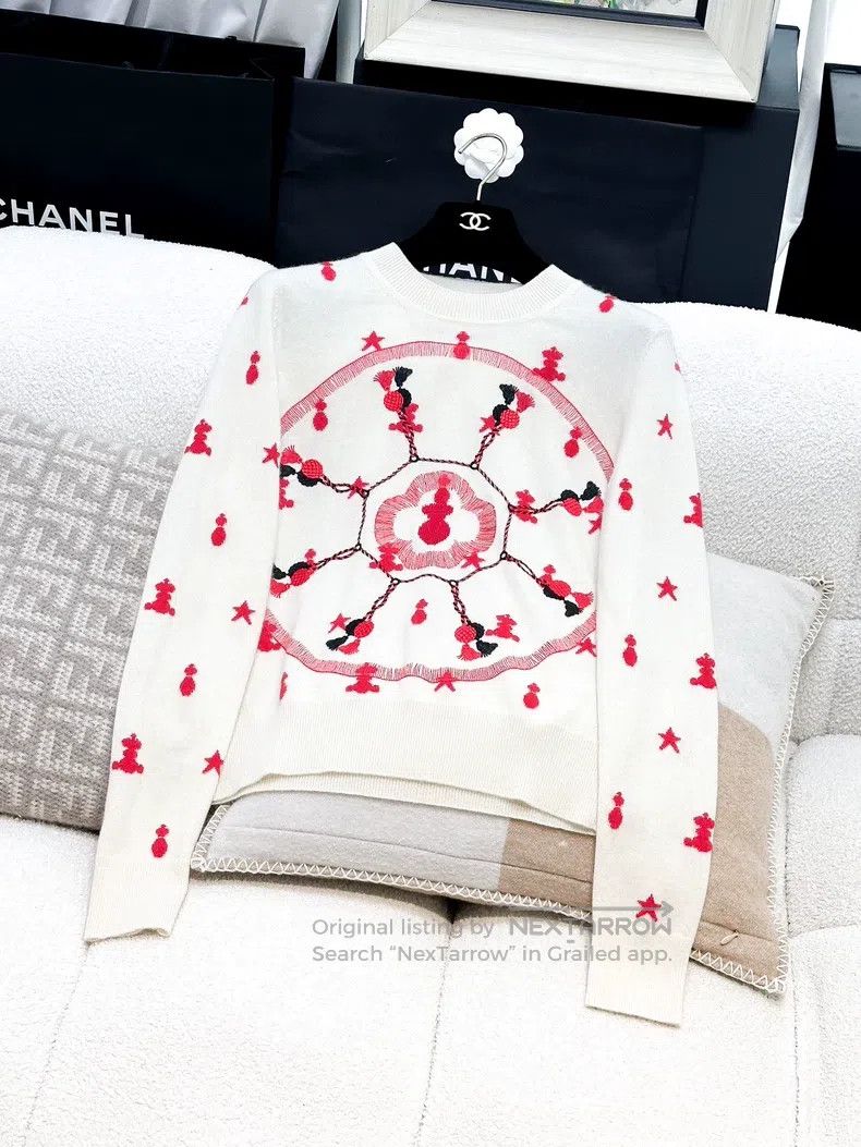 Hermes Hermes White Cashmere Sweater with Red Embroidery Size XS / US 0-2 / IT 36-38 - 1 Thumbnail