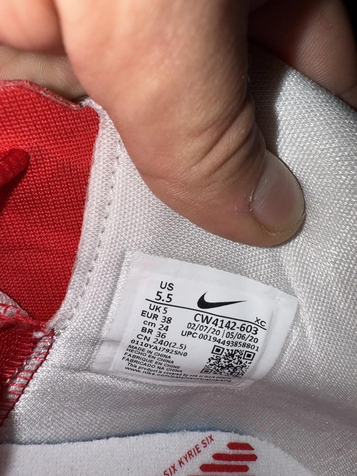 Nike Nike Kyrie 6 TB University Red Size US 5.5 / EU 38 - 12 Thumbnail