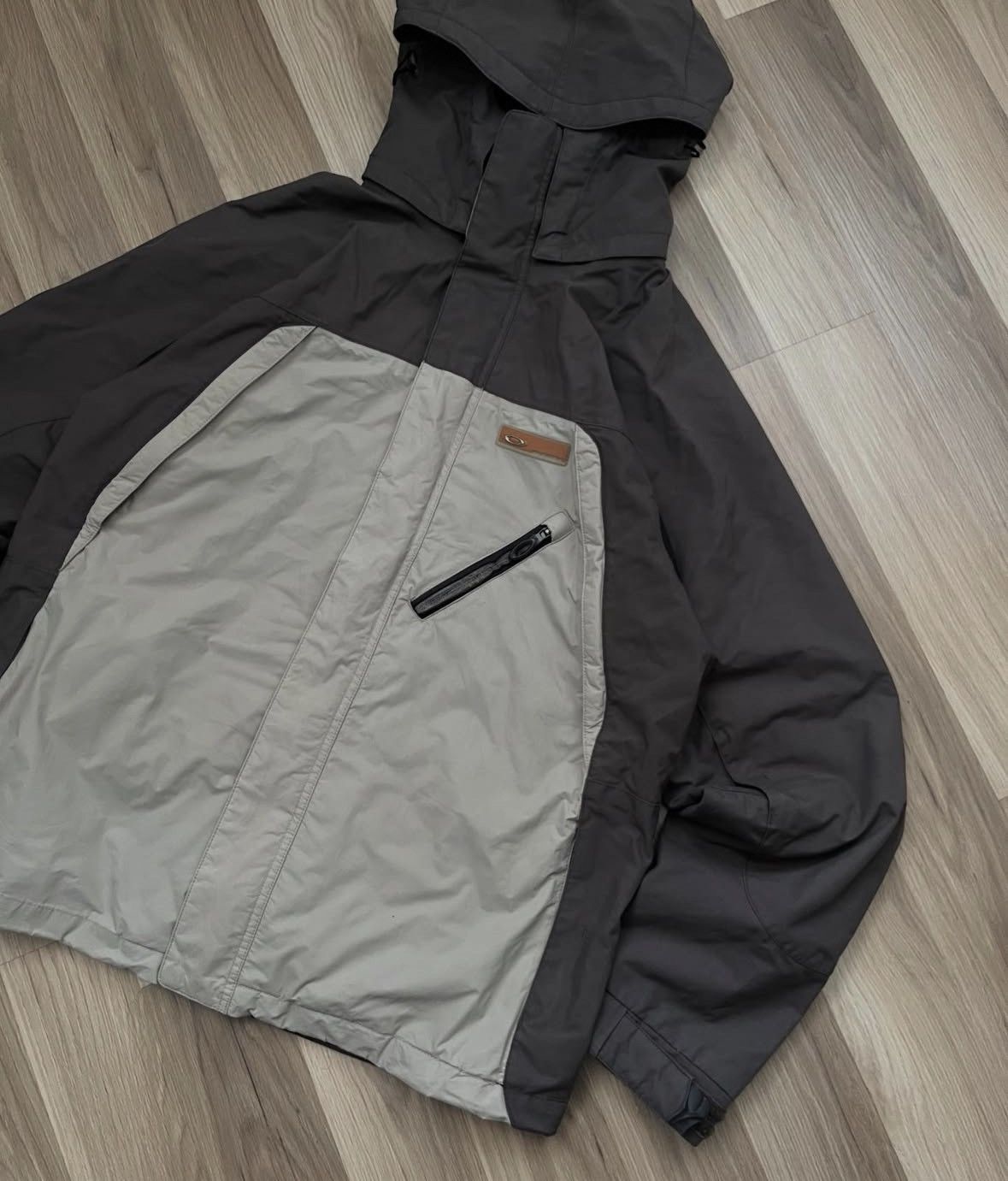 Oakley ✅CRAZY OAKLEY JACKET ✅🔥 Size US L / EU 52-54 / 3 - 4 Thumbnail