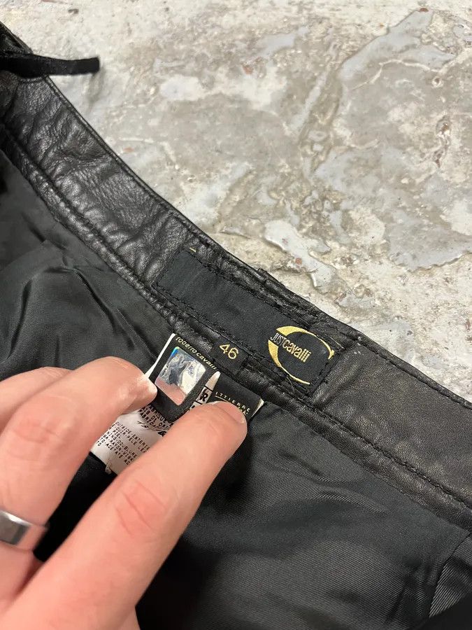 Just Cavalli 2000s Cavalli Black Minimalist Leather Pants Size 25" / US 0 / IT 36 - 11 Thumbnail