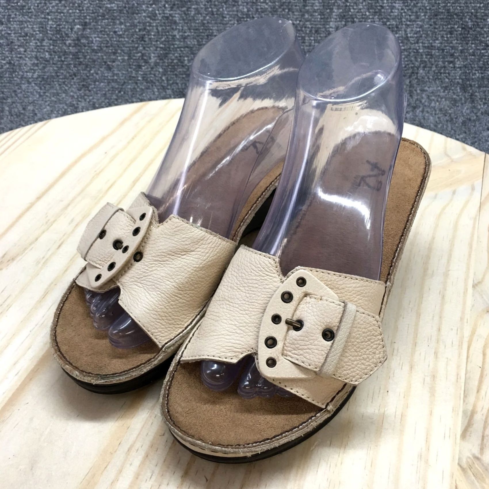 Vintage Aerosoles A2 Sandals Women’s 6 M Leather Beige Wedge Slides Casual Size US 6 / IT 36 - 3 Thumbnail