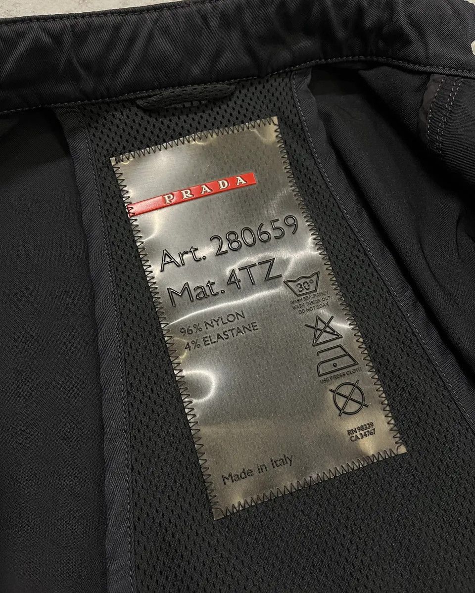 Prada SS2000 Prada Navy Nylon Zip Sport Light Jacket Size S / US 4 / IT 40 - 10 Thumbnail