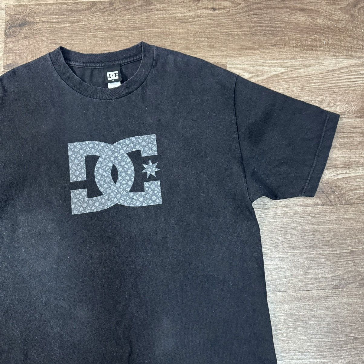 Vintage Vintage DC Shoes Y2K Size US L / EU 52-54 / 3 - 3 Thumbnail