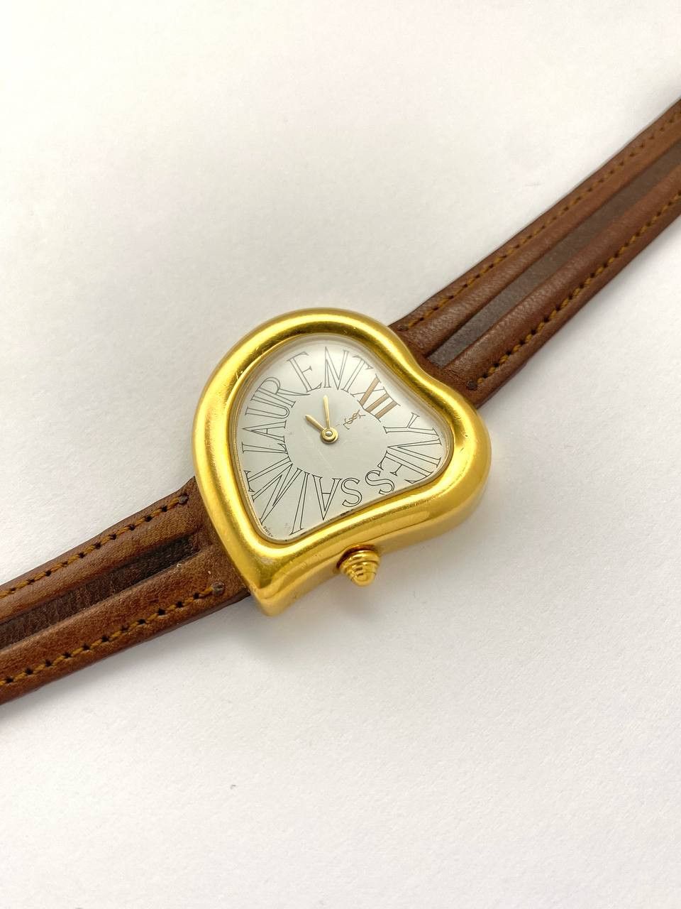 Yves Saint Laurent Saint Laurent YSL Logo Heart Dali Style Gold Wrist Watch Size ONE SIZE - 6 Thumbnail