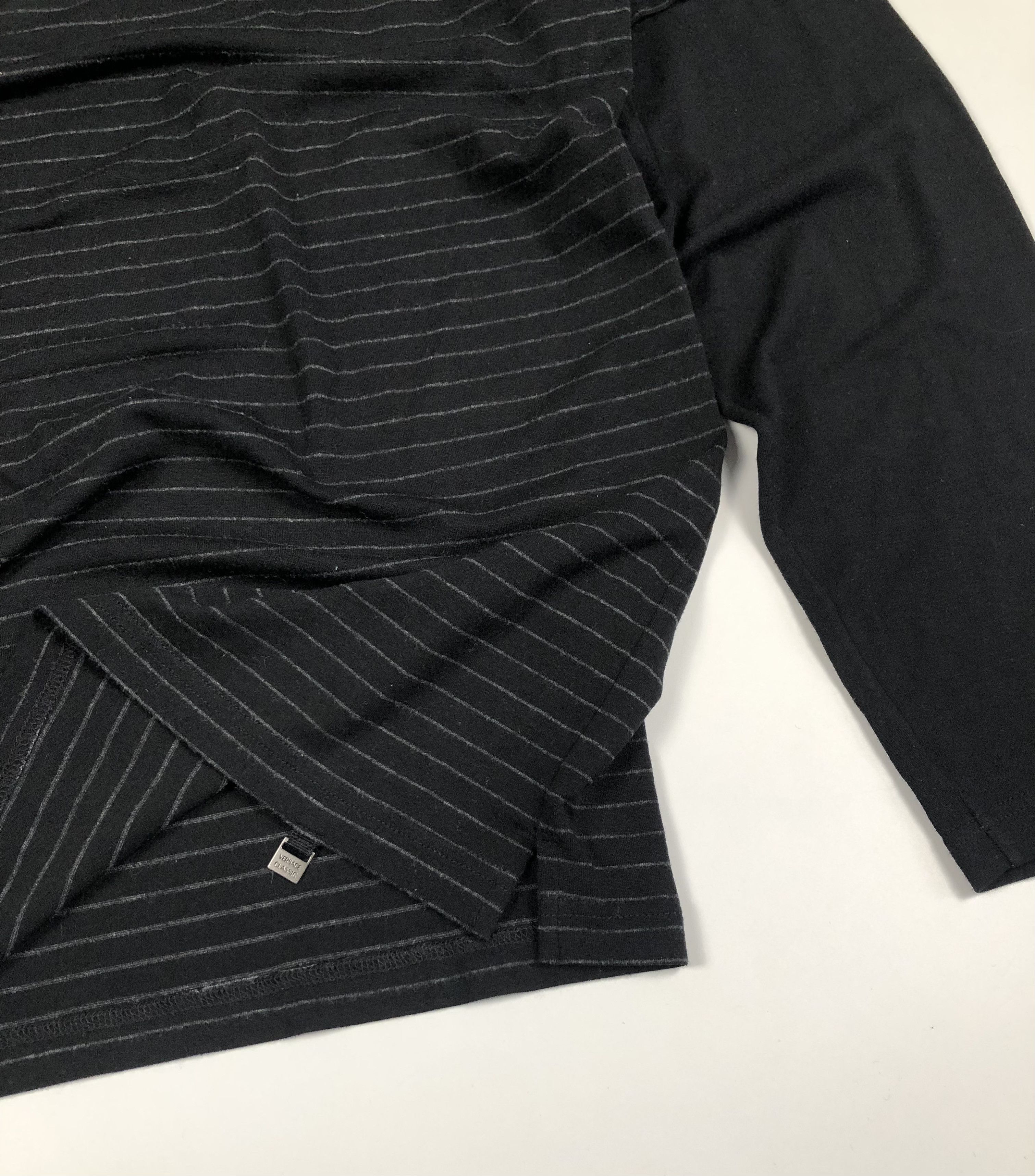 Versace Versace Classic V-Neck Longsleeve Size US XXL / EU 58 / 5 - 7 Thumbnail