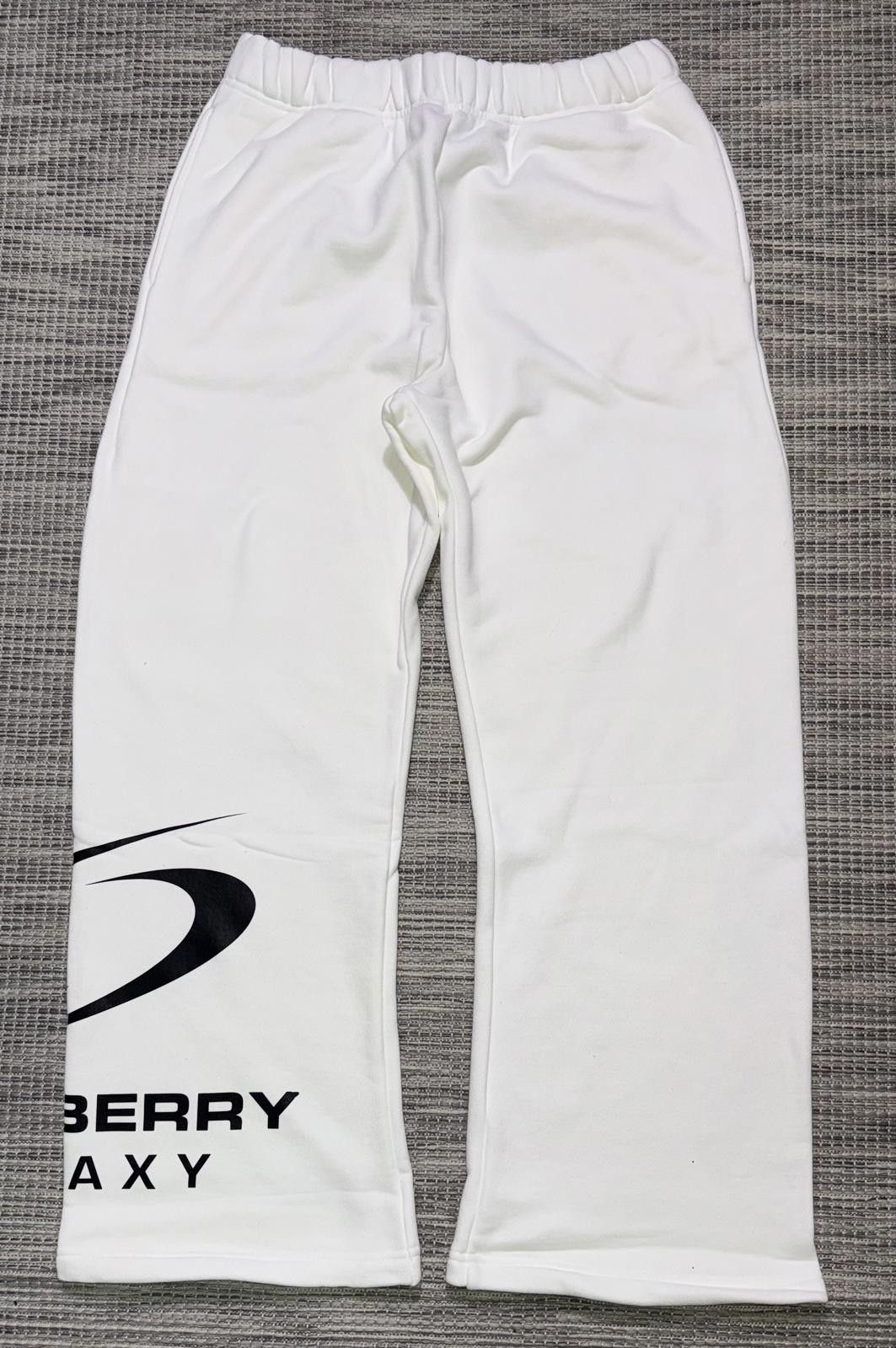 The GV Gallery GV Gallery Galaxy Sweats [COPY] Size US 36 / EU 52 - 1 Thumbnail