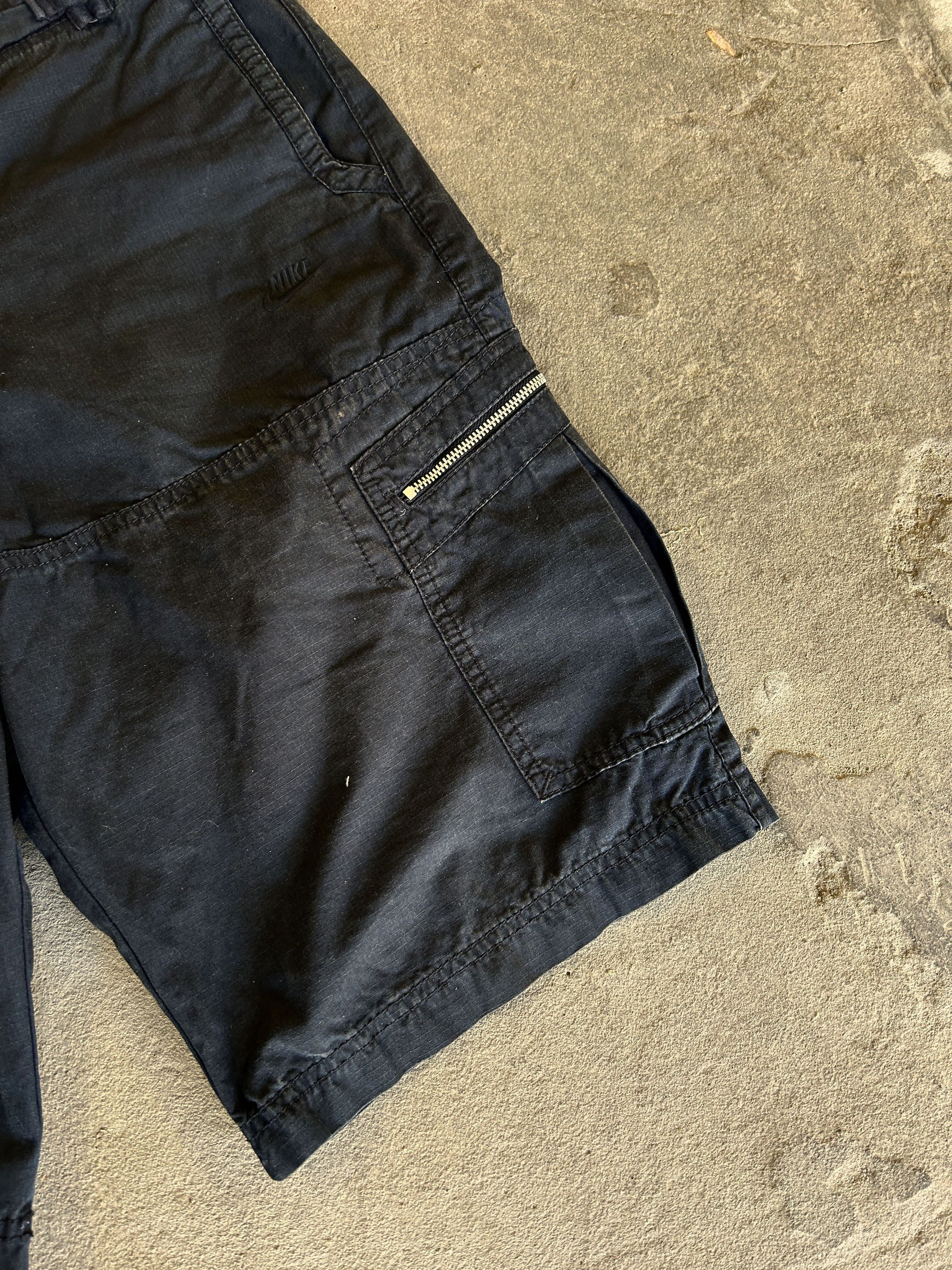 Nike Vintage Balenciaga Style Nike Big Logo Cargo Shorts y2k 90's Size US 32 / EU 48 - 6 Thumbnail