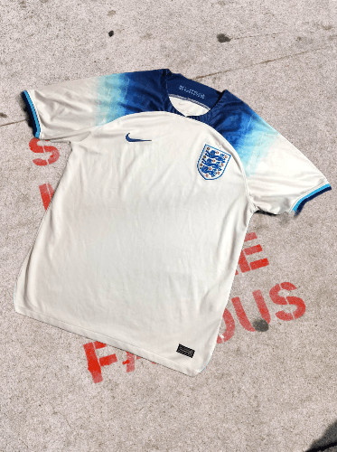 Nike × Vintage Vintage Short Sleeve T-shirt Footbal Nike Three Lions Size US XL / EU 56 / 4 - 1 Thumbnail
