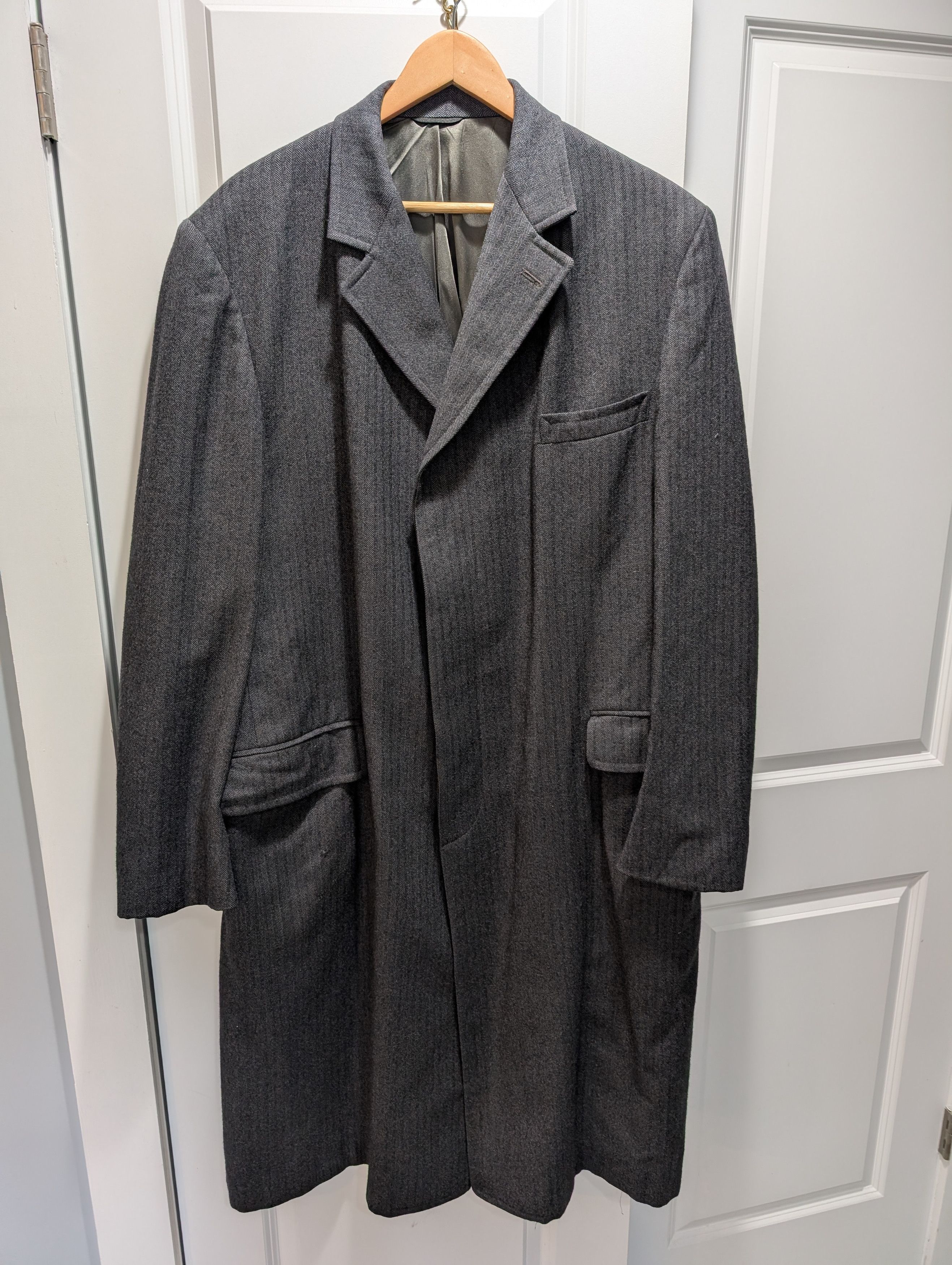 J. Press Charcoal Gray Herringbone Wool Overcoat USA 44 Size US L / EU 52-54 / 3 - 1 Thumbnail