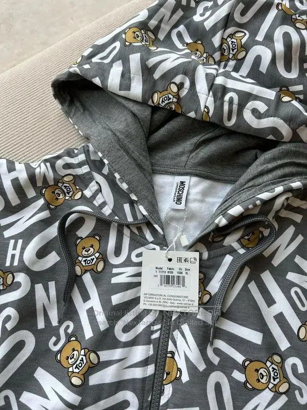 Moschino Moschino Gray Logo Printed Long Sleeve Hoodie . Size US XL / EU 56 / 4 - 6 Thumbnail