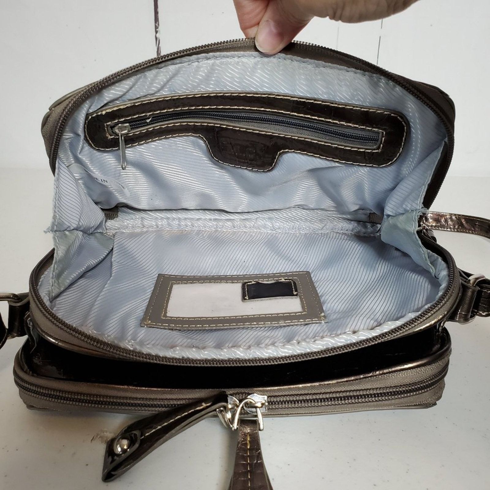 Designer Marc Chantal Embossed Patent Leather Organizer Crossbody Bag Size ONE SIZE - 6 Thumbnail
