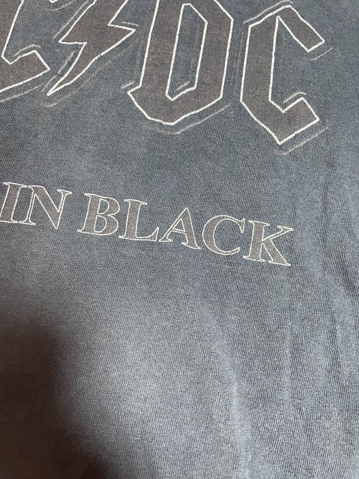 AC/DC × Vintage AC/DC 2004 Alstyle Apparel washed grey t-shirt Size US L / EU 52-54 / 3 - 7 Thumbnail