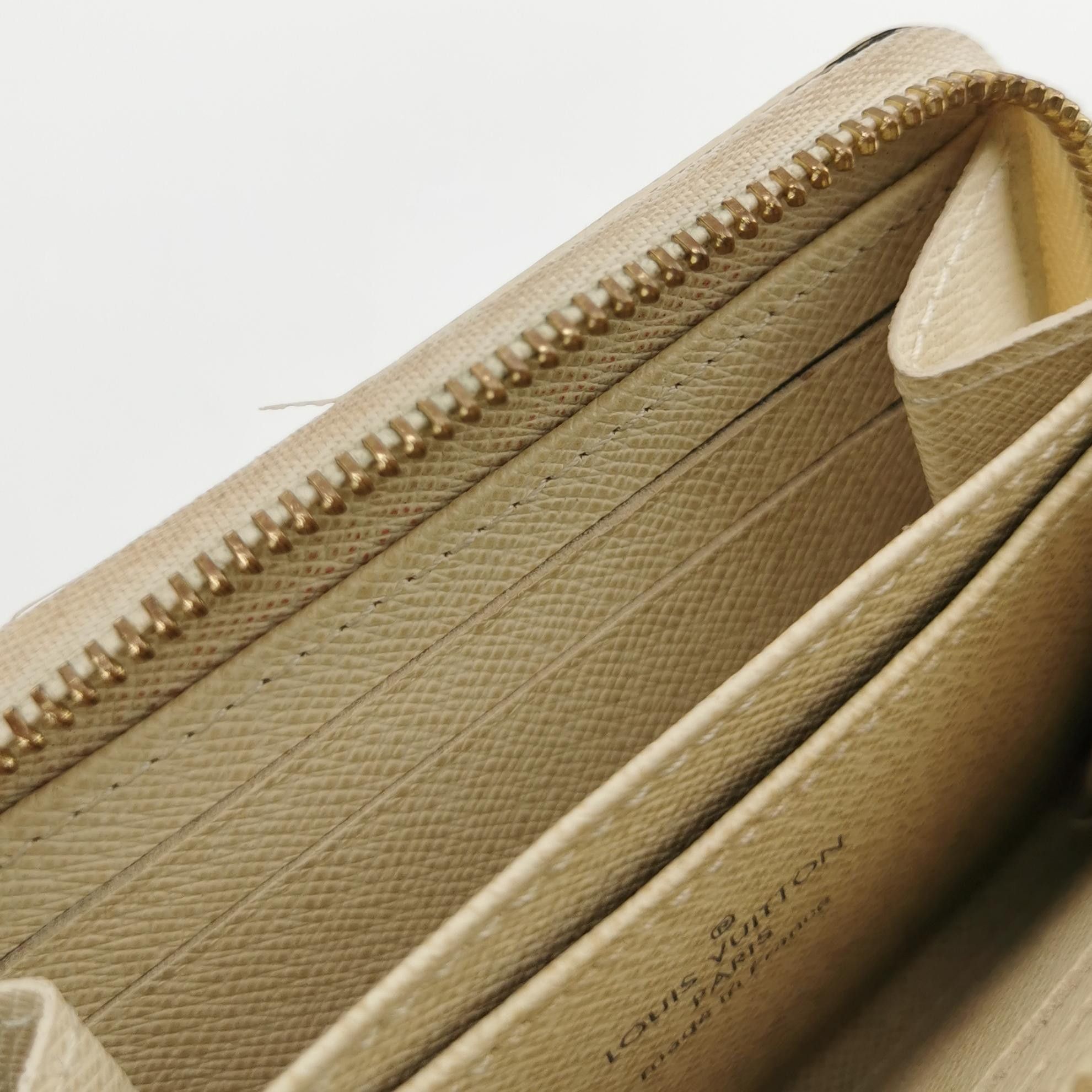 Louis Vuitton Louis Vuitton (LV) Zippy Checkerboard Zipper Card Holder -y Size ONE SIZE - 8 Thumbnail