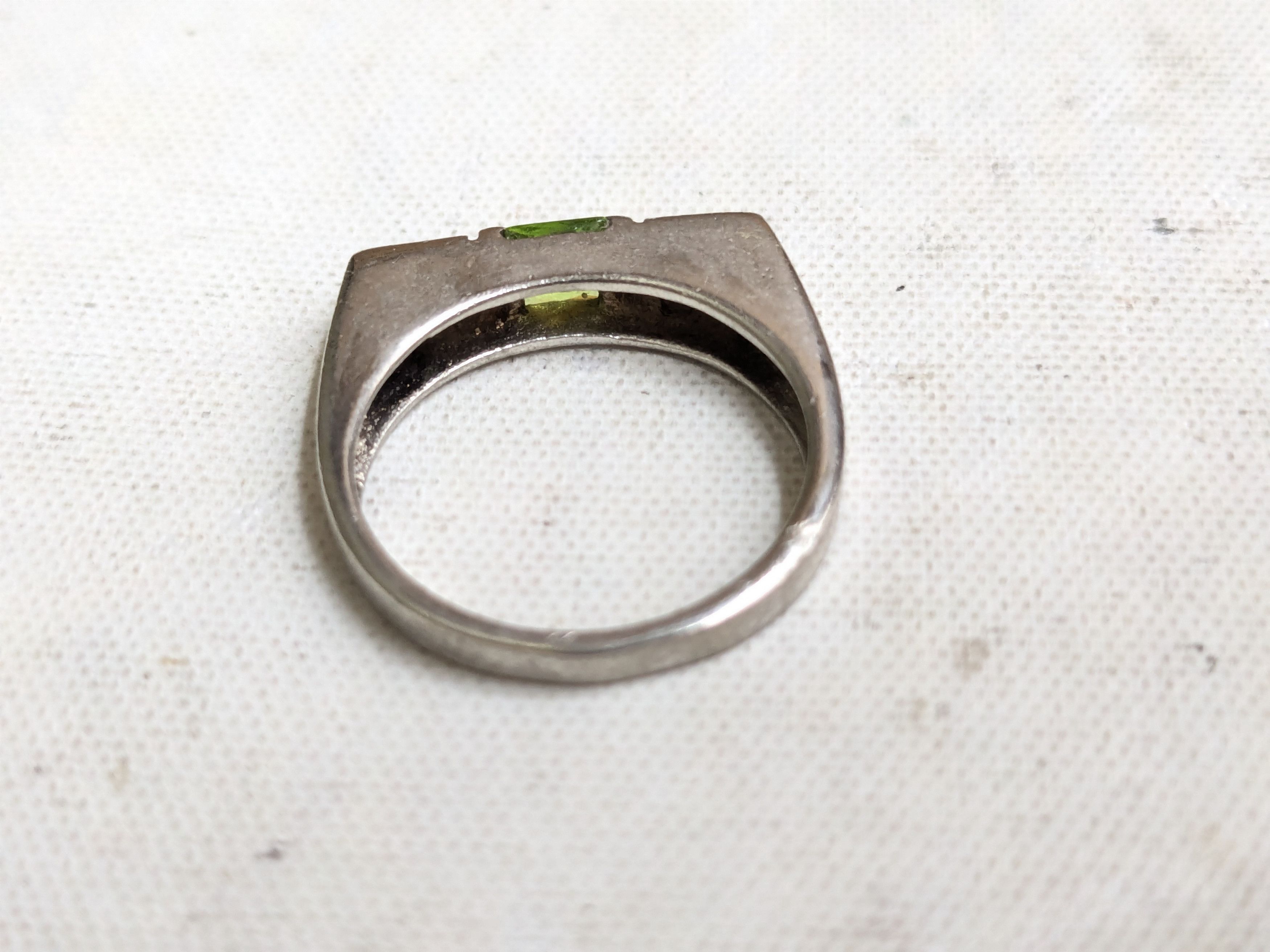 Vintage Vintage Sterling Silver Ring Green Peridot 5.75 Size ONE SIZE - 8 Thumbnail