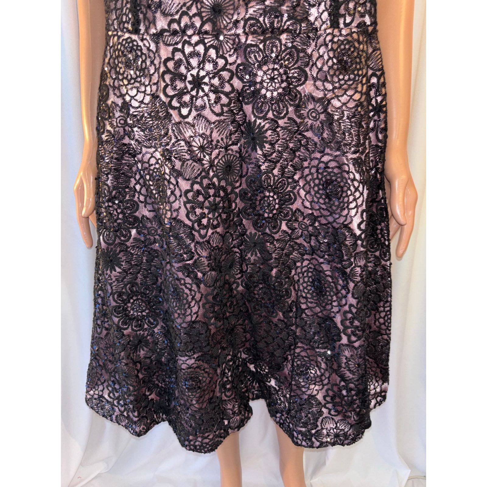 The Unbranded Brand Tahari Black Floral Lace Dress Size XLarge Size XL / US 12-14 / IT 48-50 - 3 Thumbnail
