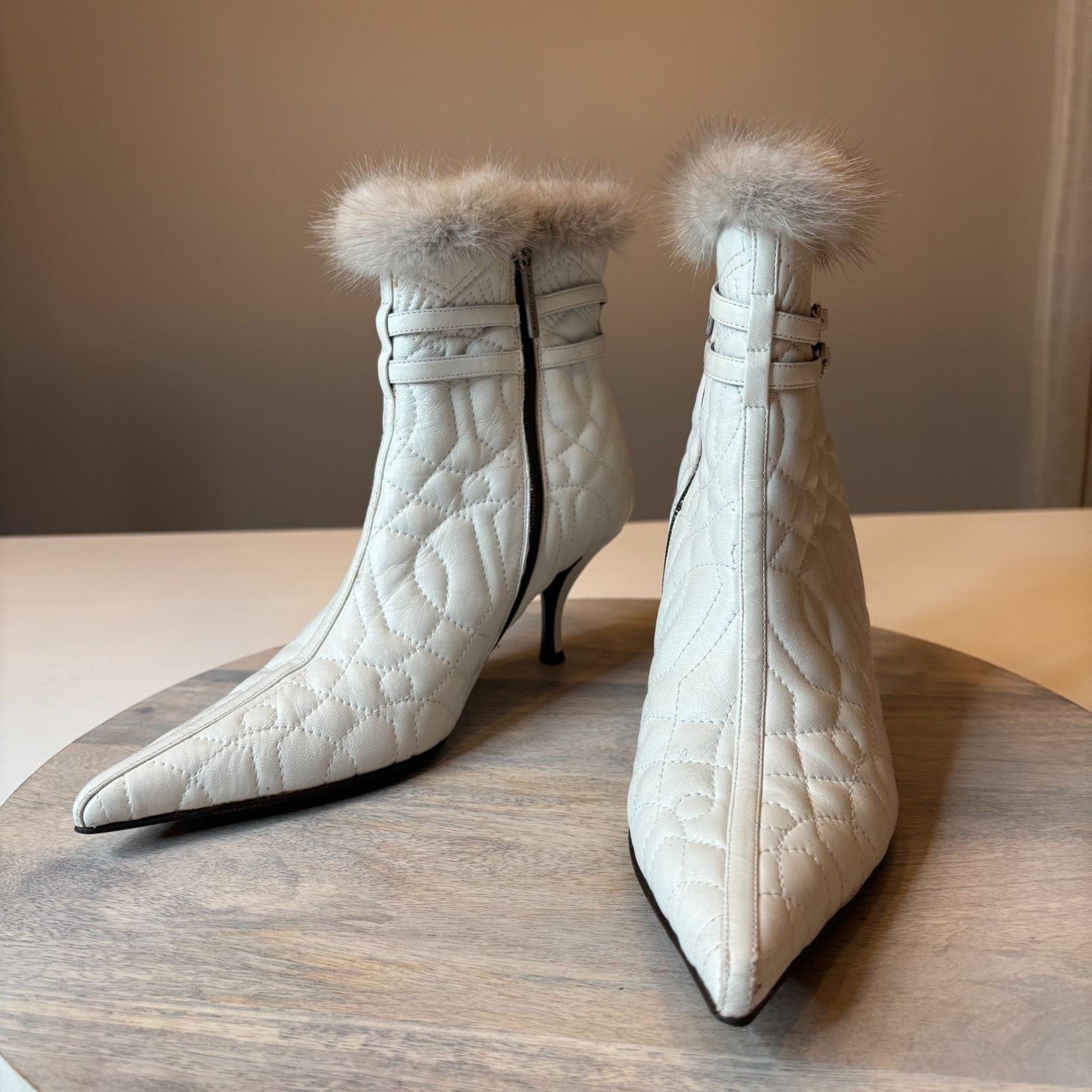 Donald Pliner Donald Pliner White Quilted Leather Rusha Booties Size 6 M Size US 6 / IT 36 - 3 Thumbnail
